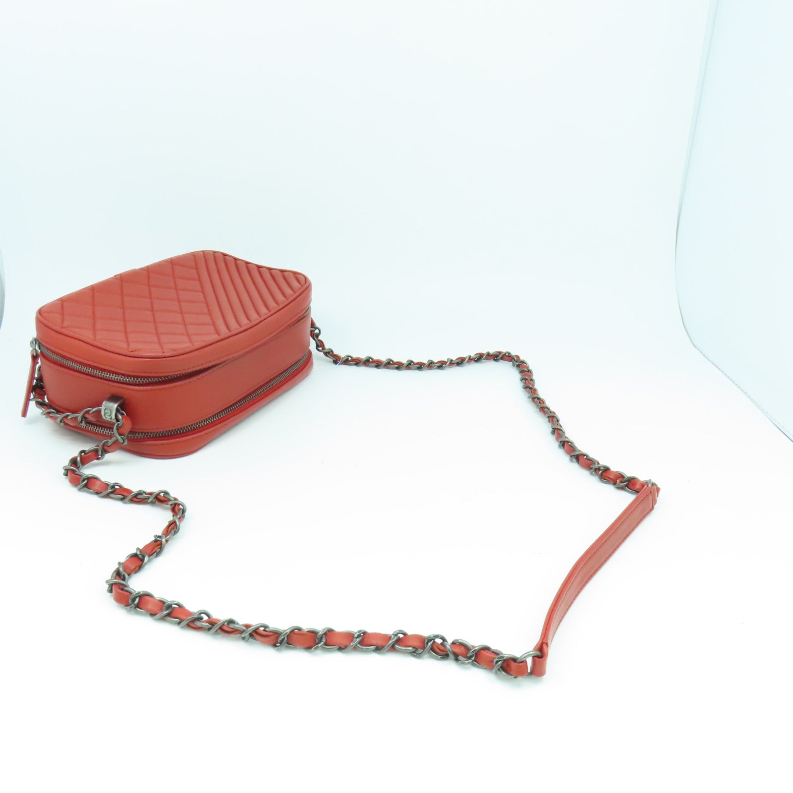 CHANEL 牛皮皮革Coco Boy Camera Bag銀扣鏈帶肩背袋紅色