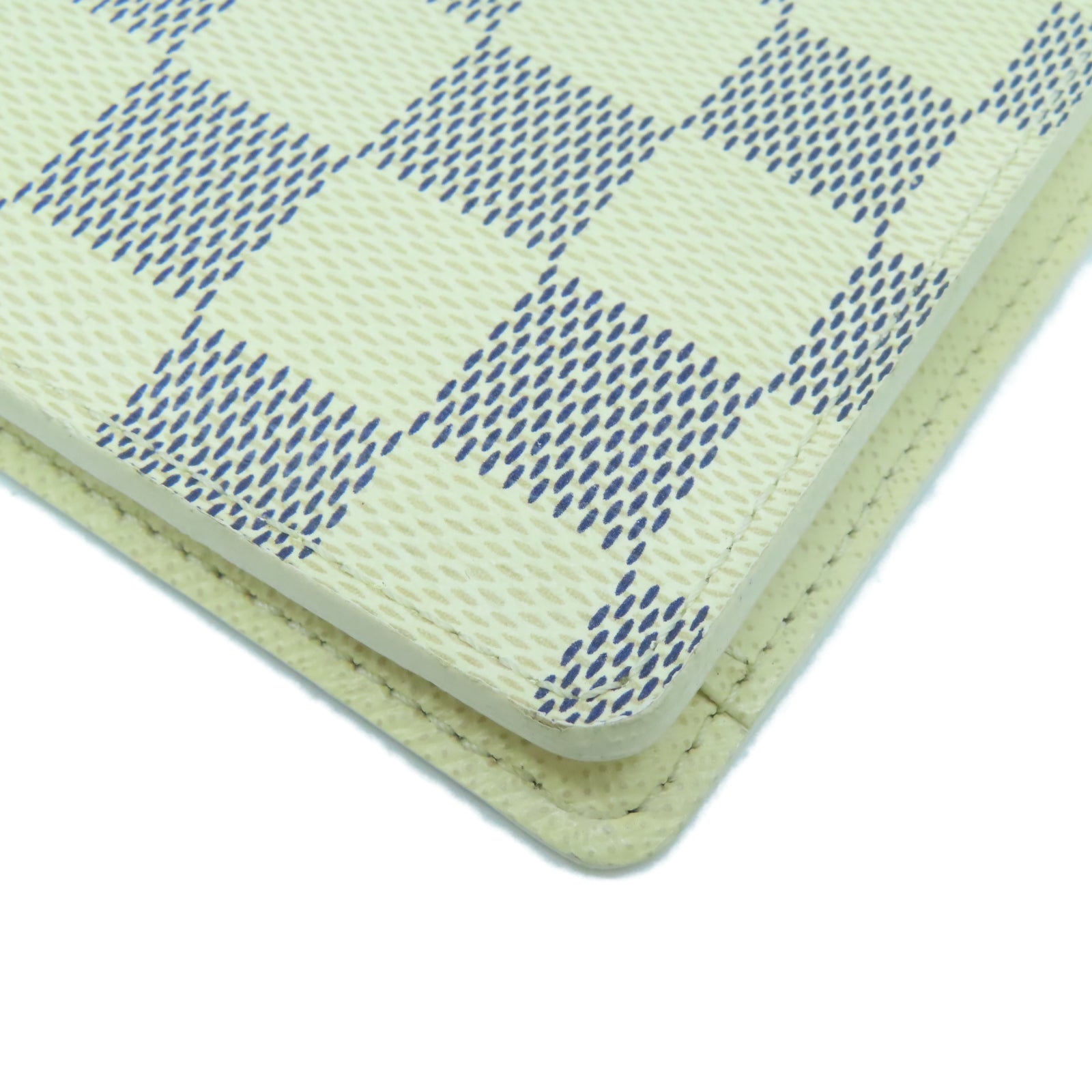 LOUIS VUITTON Damier AzurPassport Cover護照套白色