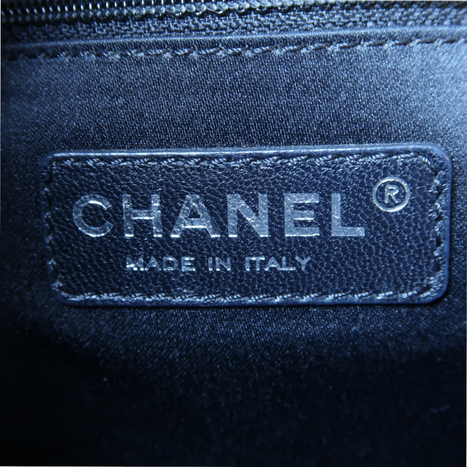 CHANEL 菱格Caviar皮革GST銀扣手挽袋黑色