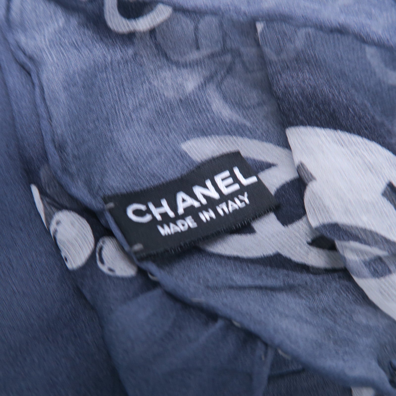 CHANEL 絲質Scarf絲巾灰色