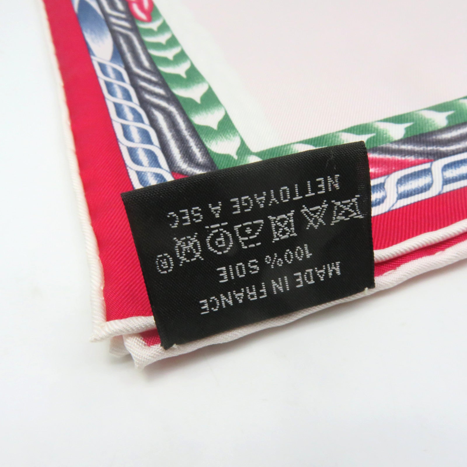 HERMES 【激減優惠】絲質Scarf 90x90絲巾紅色/彩色