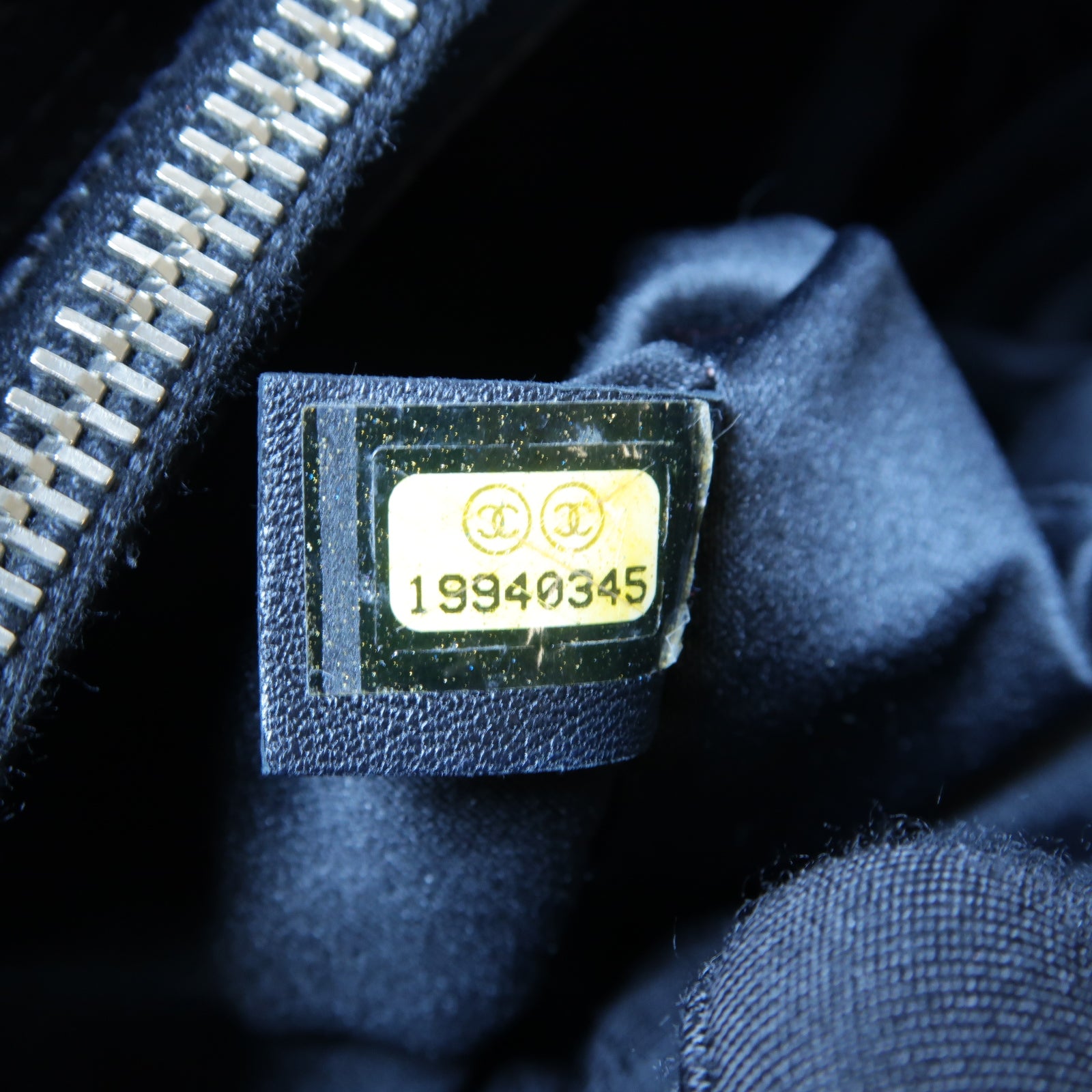 CHANEL 菱格Caviar皮革GST銀扣手挽袋黑色