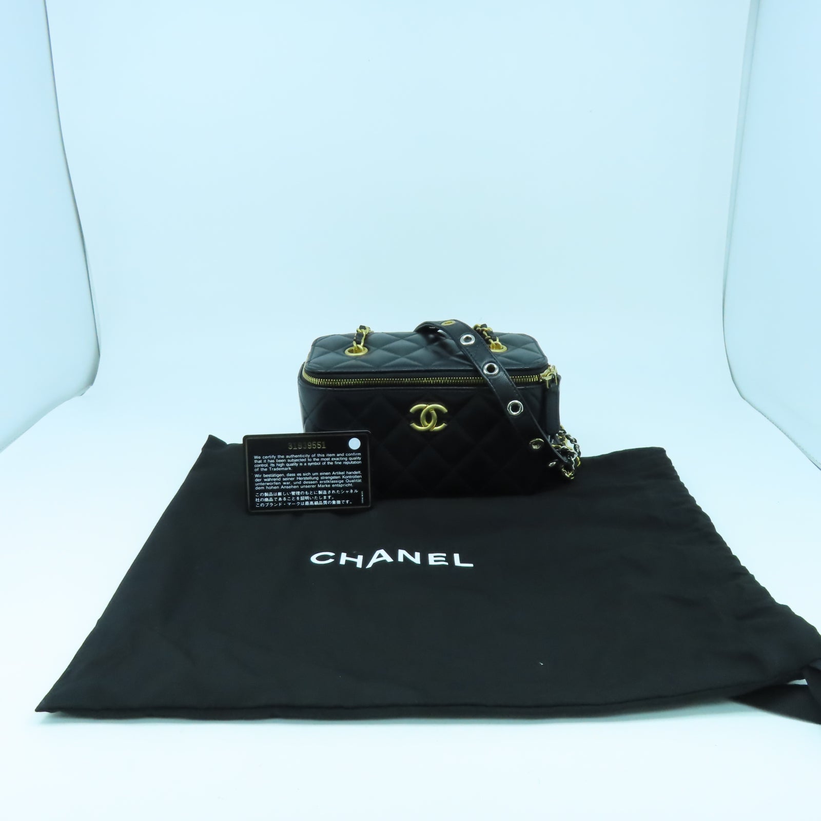 CHANEL 菱格羊皮皮革Chain Shoulder金扣肩背袋黑色
