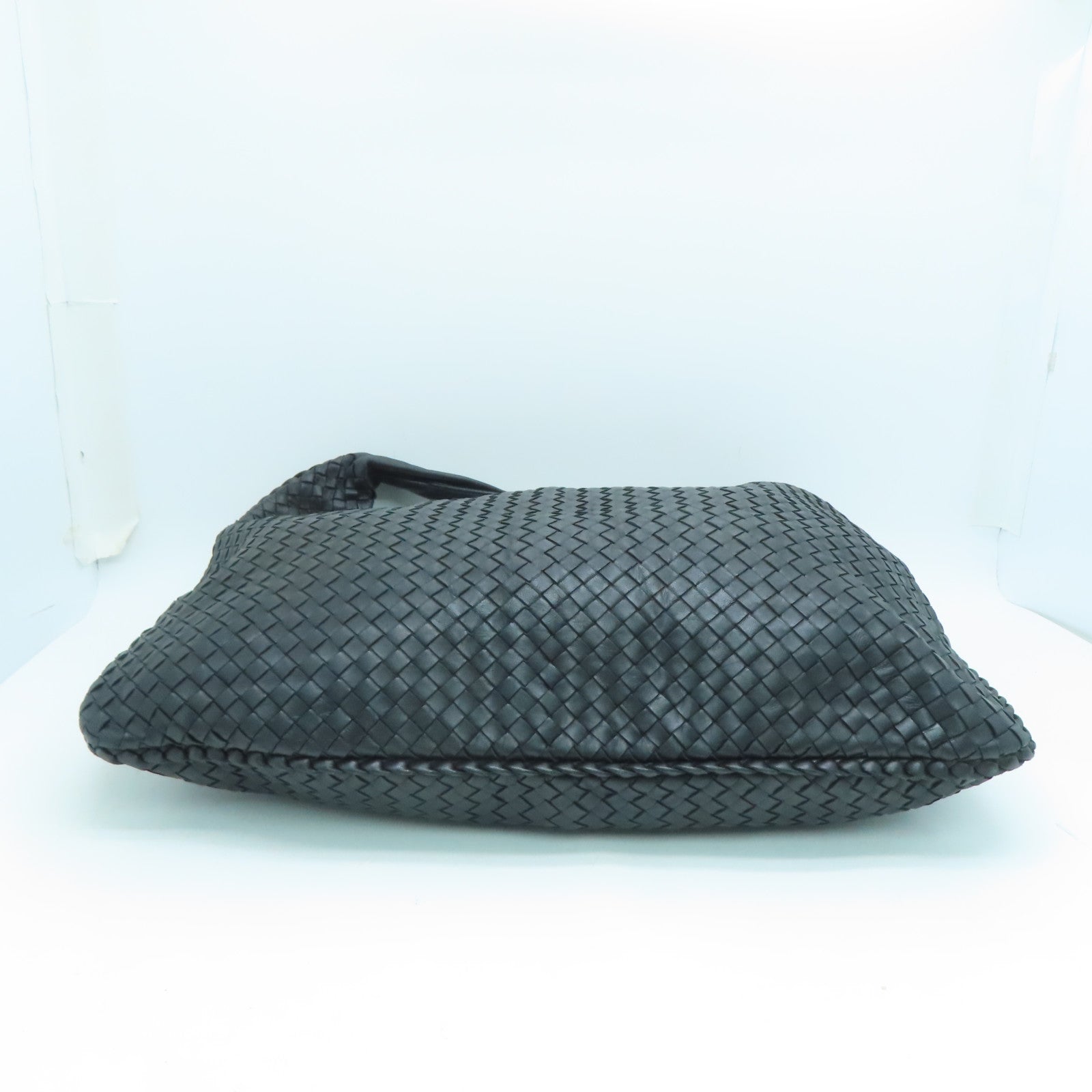 BOTTEGA VENETA 织纹皮革Shoulder Bag金扣肩背袋黑色