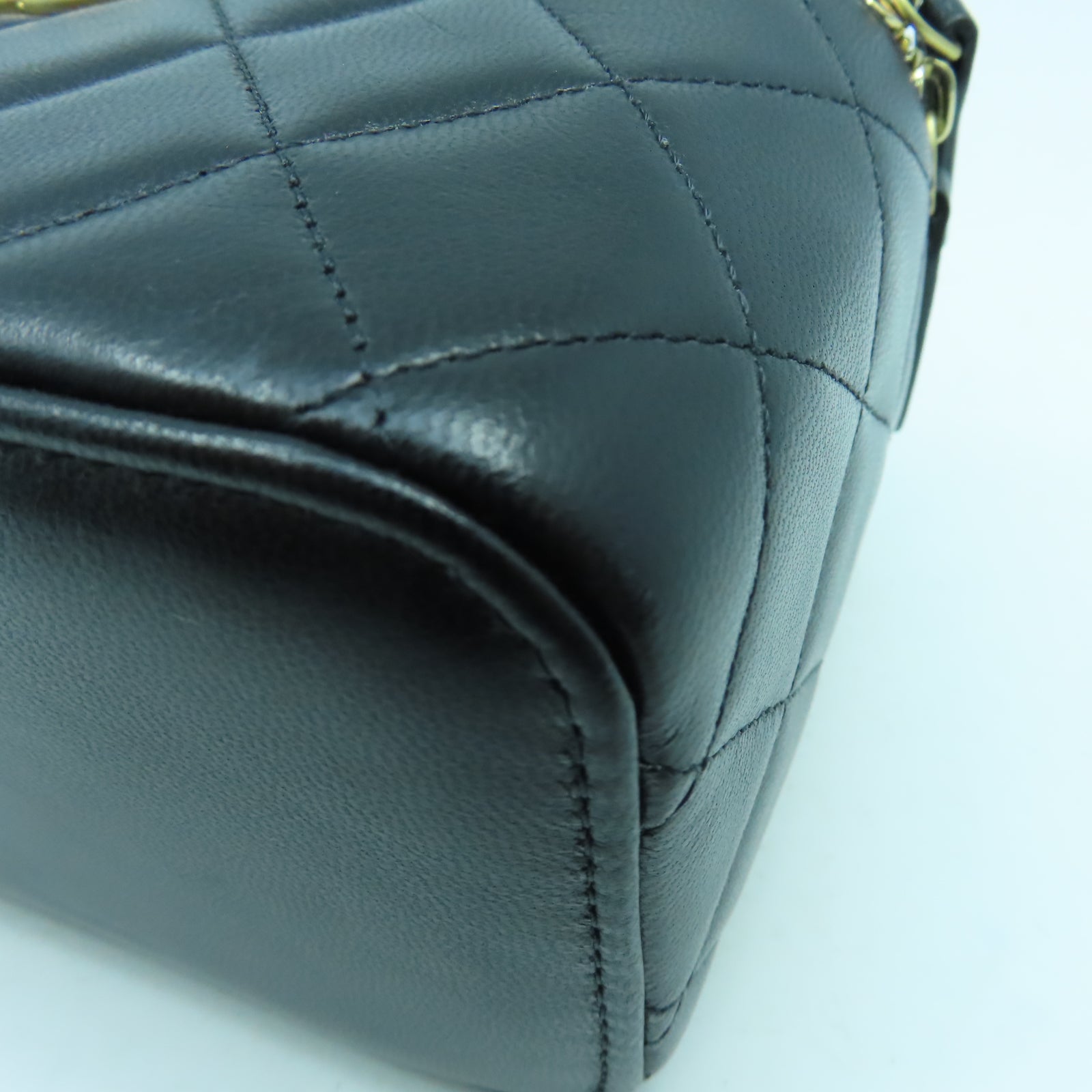 CHANEL 菱格羊皮皮革Chain Shoulder金扣肩背袋黑色