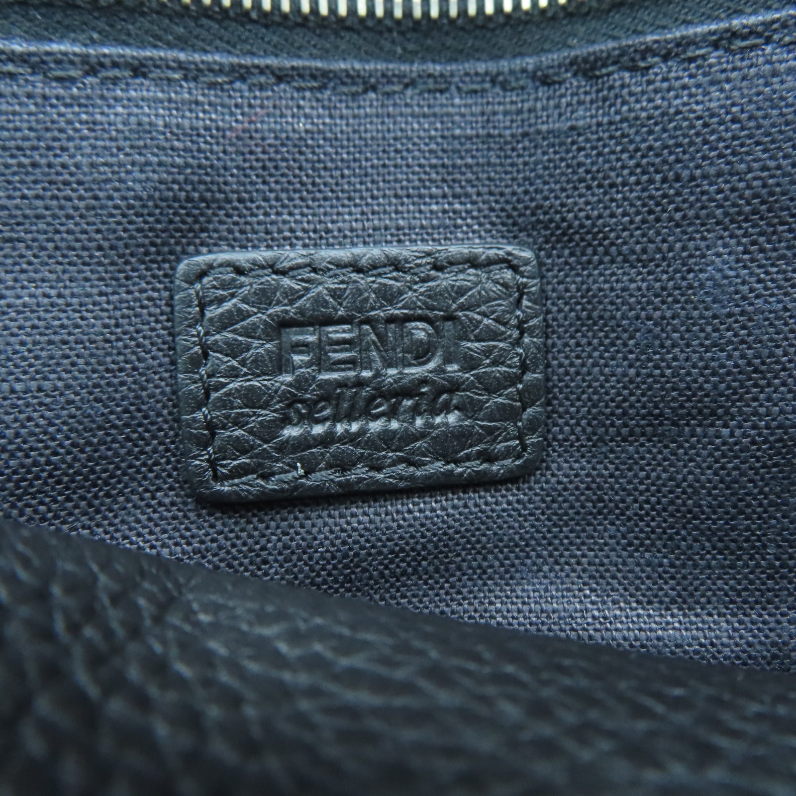 FENDI 牛皮皮革Clutch Bag銀扣手拿包黑色/黃色