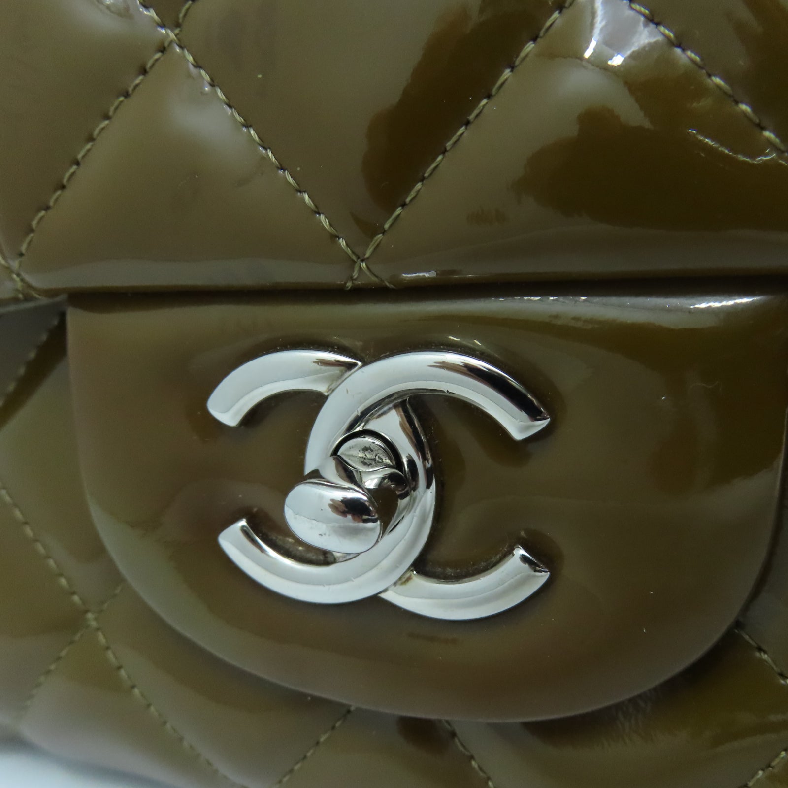 CHANEL 菱格漆皮皮革Chain Shoulder銀扣鏈帶肩背袋棕色