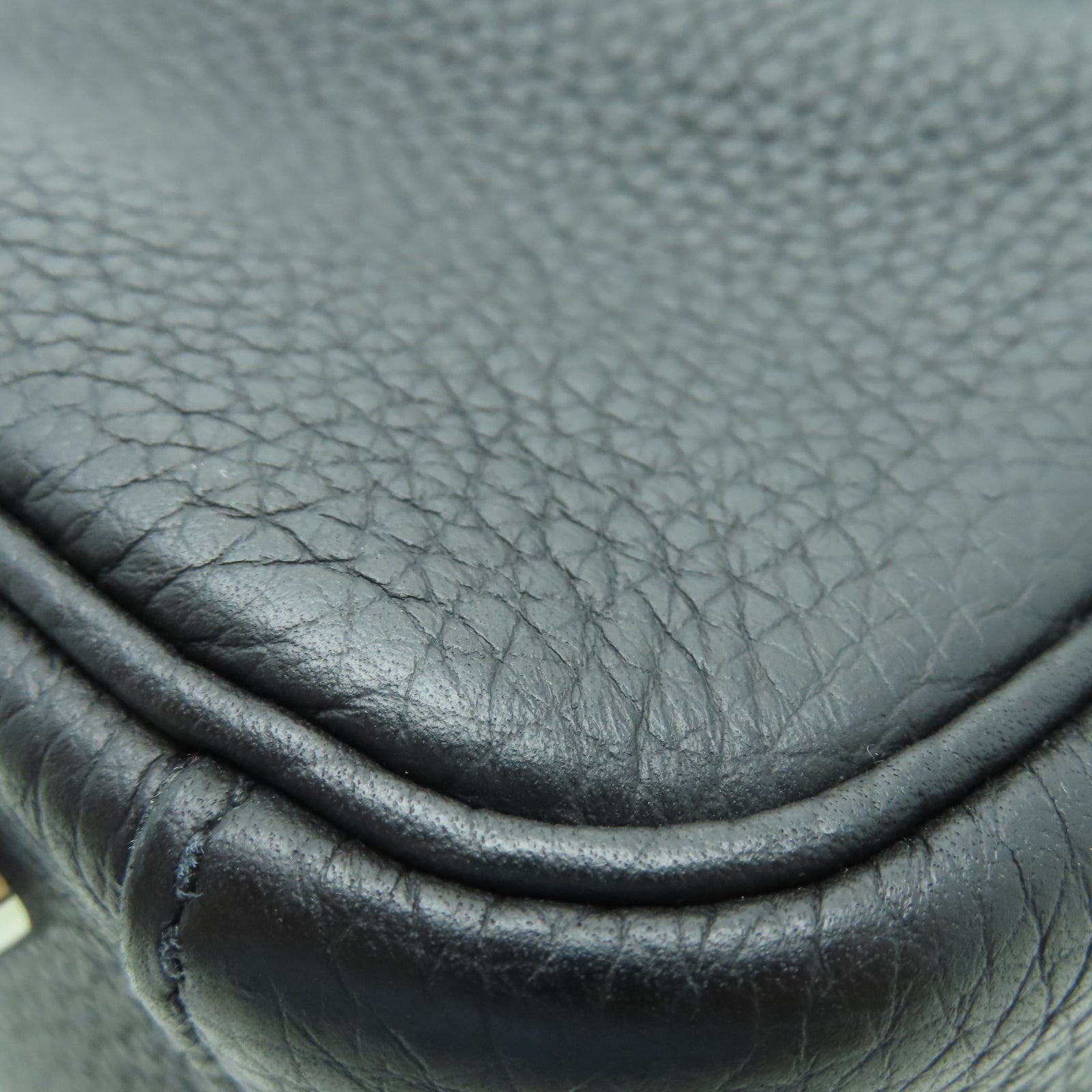 HERMES Taurillon Clemence皮革Lindy 26銀扣手挽肩背兩用袋黑色