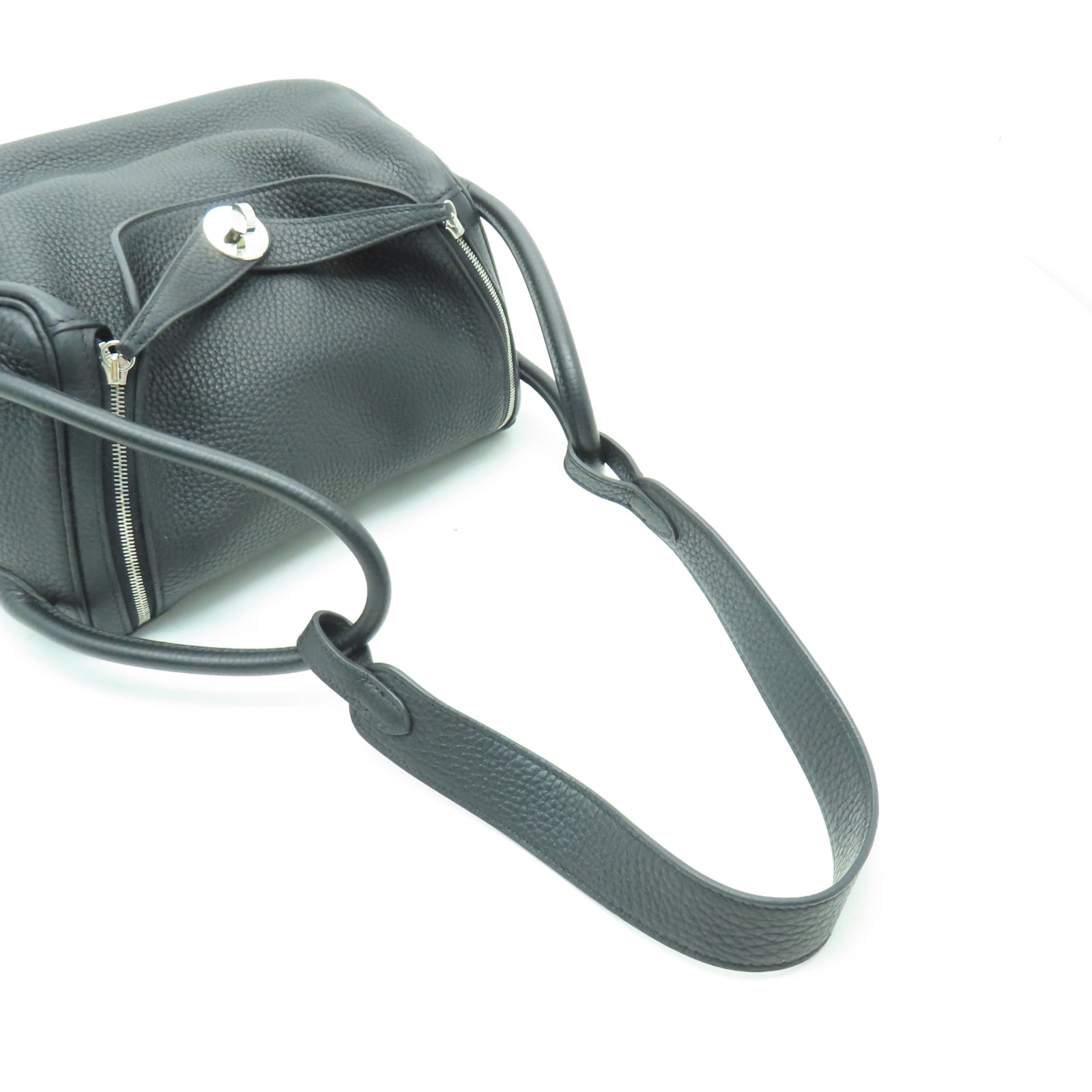 HERMES Taurillon Clemence皮革Lindy 26銀扣手挽肩背兩用袋黑色