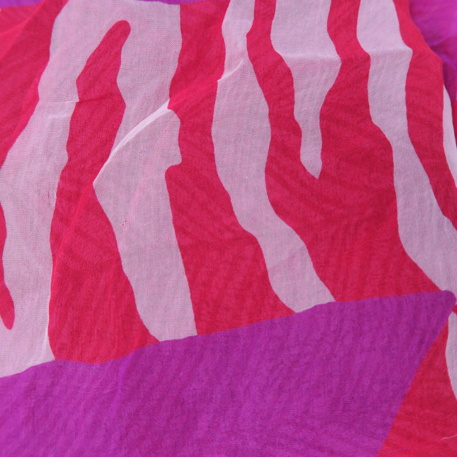 HERMES 【激減優惠】絲質Scarf絲巾粉紅色/紅色