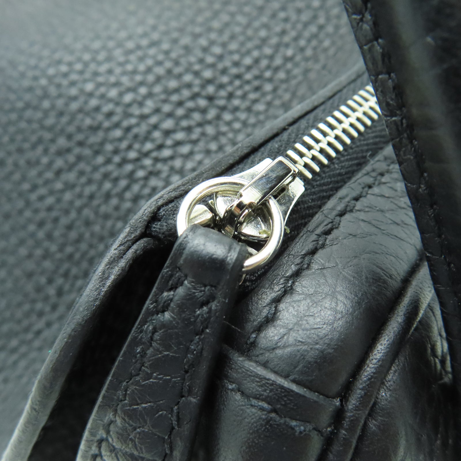 HERMES Taurillon Clemence皮革Lindy 26銀扣手挽肩背兩用袋黑色
