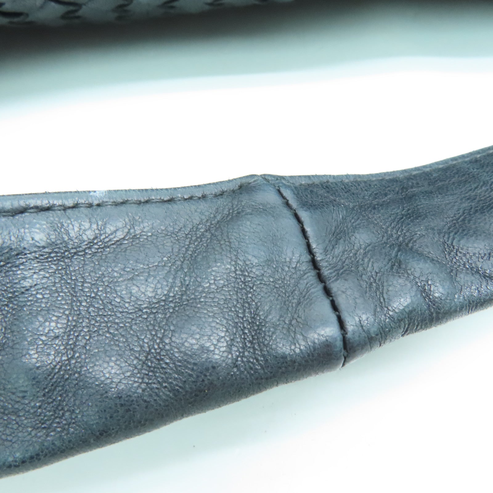 BOTTEGA VENETA 织纹皮革Shoulder Bag金扣肩背袋黑色