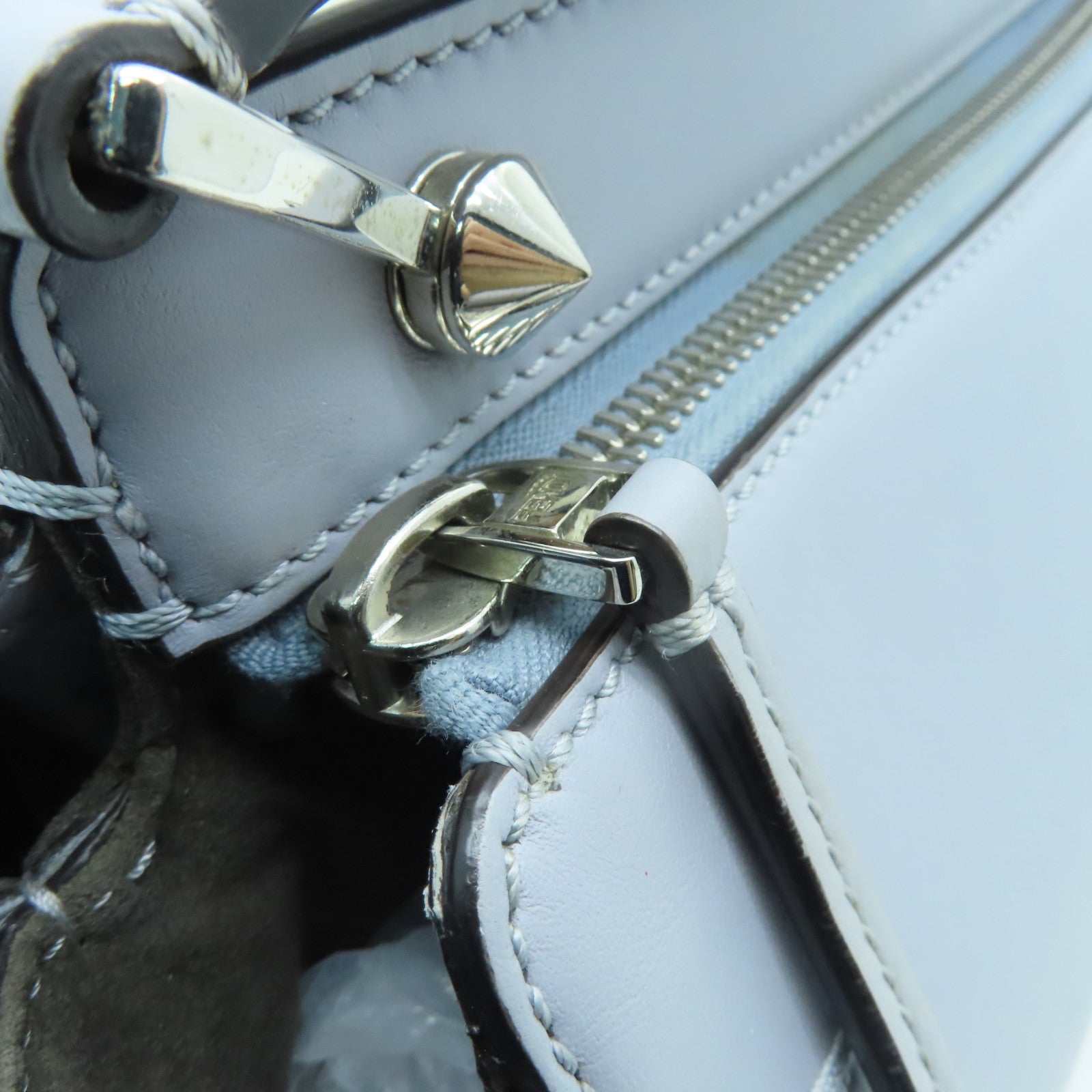 FENDI 牛皮皮革2 Way Shoulder银扣手挽肩背两用袋灰色
