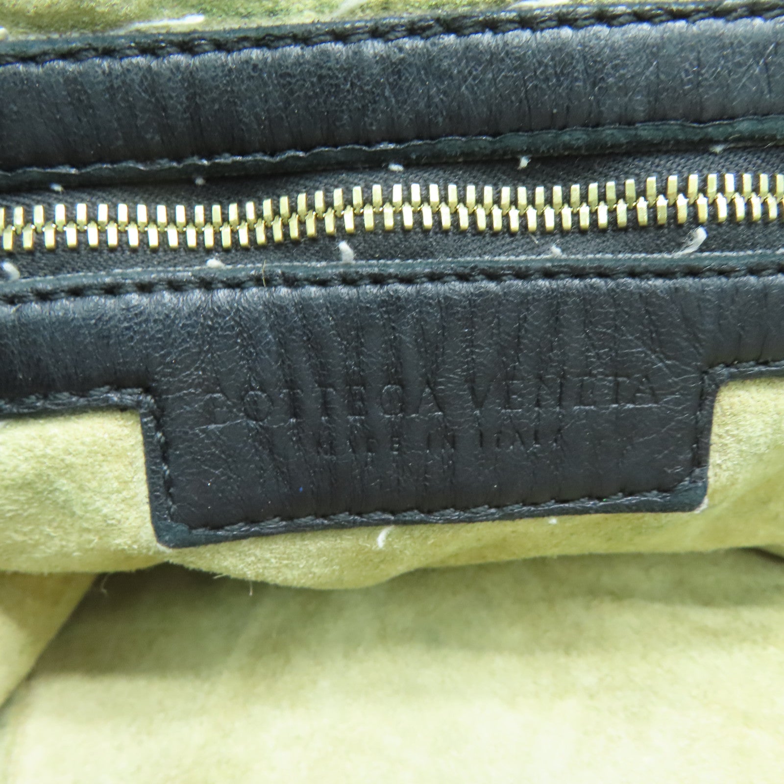 BOTTEGA VENETA 织纹皮革Shoulder Bag金扣肩背袋黑色