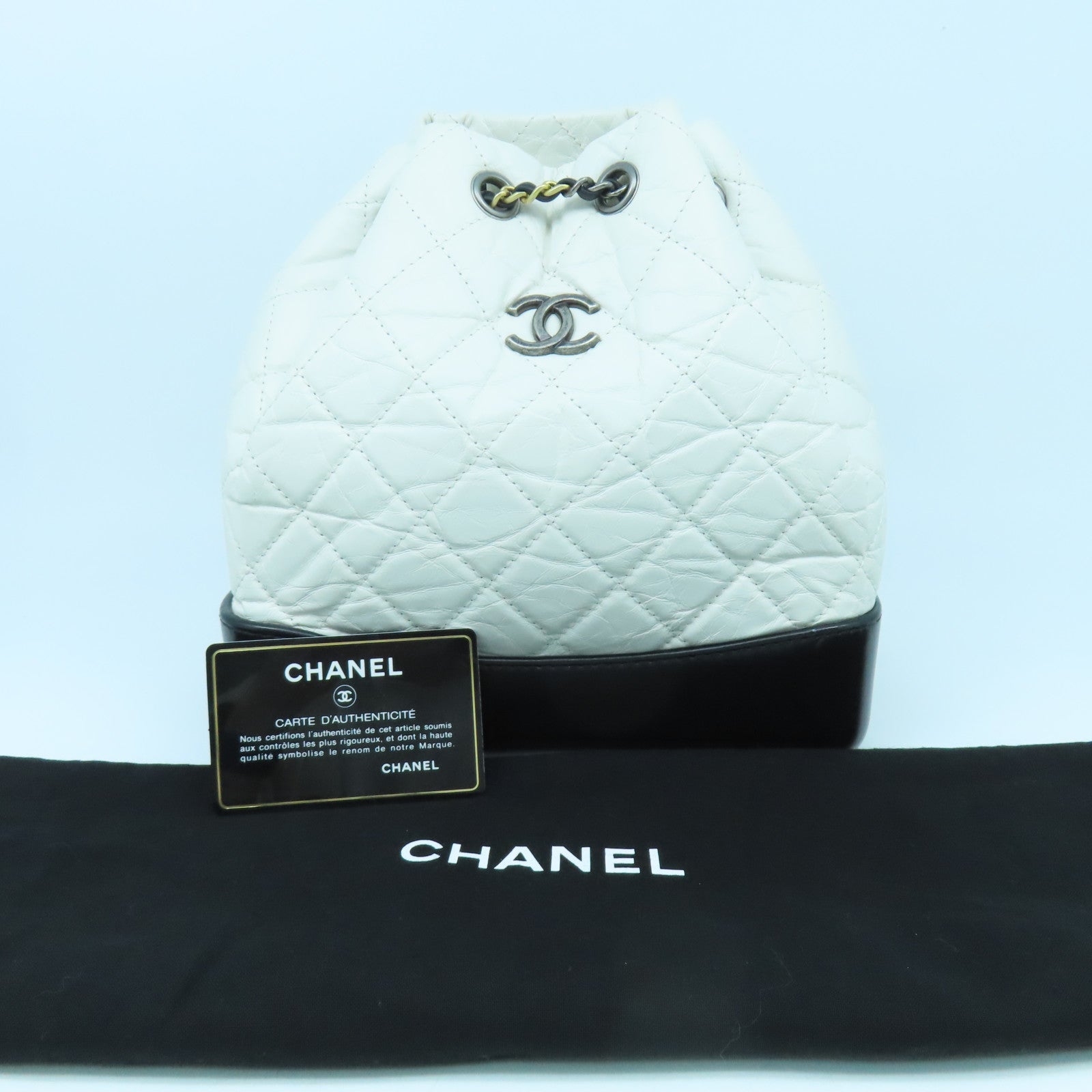 CHANEL 菱格牛皮皮革Gabreille Backpack銀扣/金扣背包白色/黑色