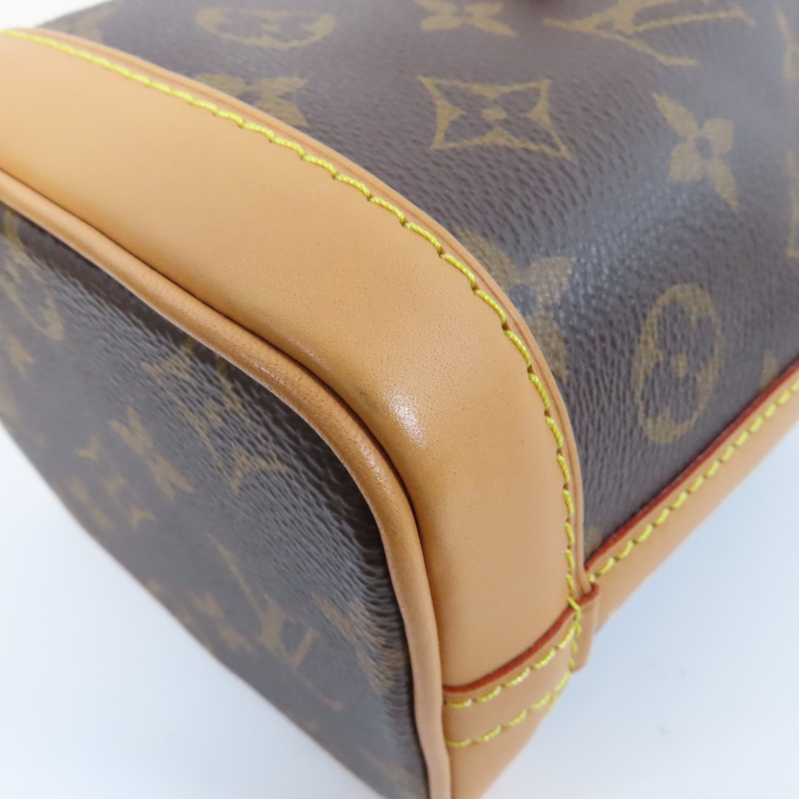 LOUIS VUITTON Monogram Nano Noe金扣肩背袋啡色