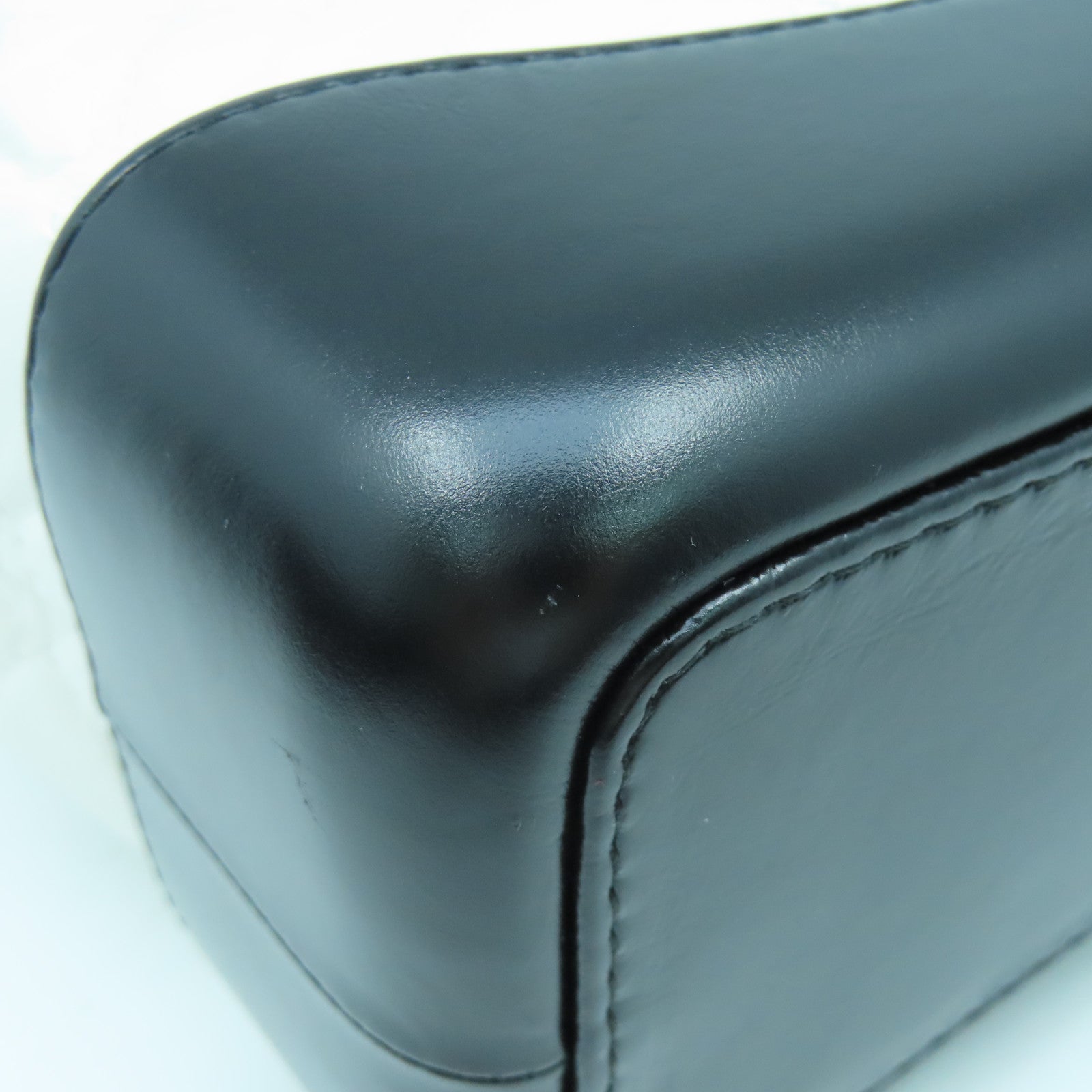 CHANEL 菱格牛皮皮革Gabreille Backpack銀扣/金扣背包白色/黑色