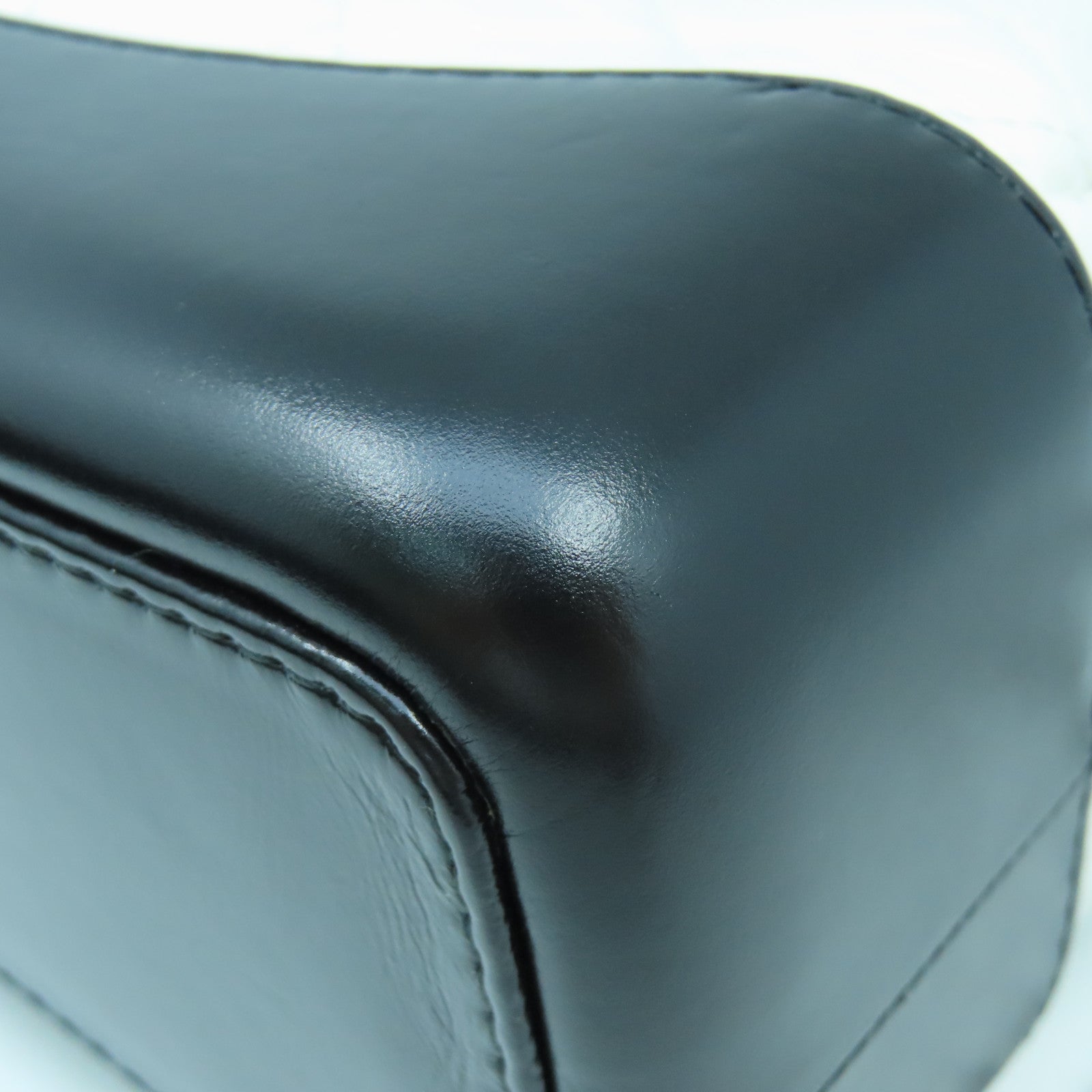 CHANEL 菱格牛皮皮革Gabreille Backpack銀扣/金扣背包白色/黑色