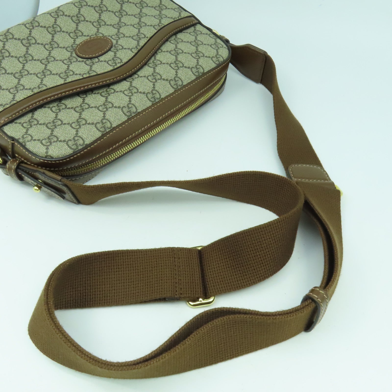 GUCCI 塗層帆布Interlocking G Bag金扣肩背袋啡色