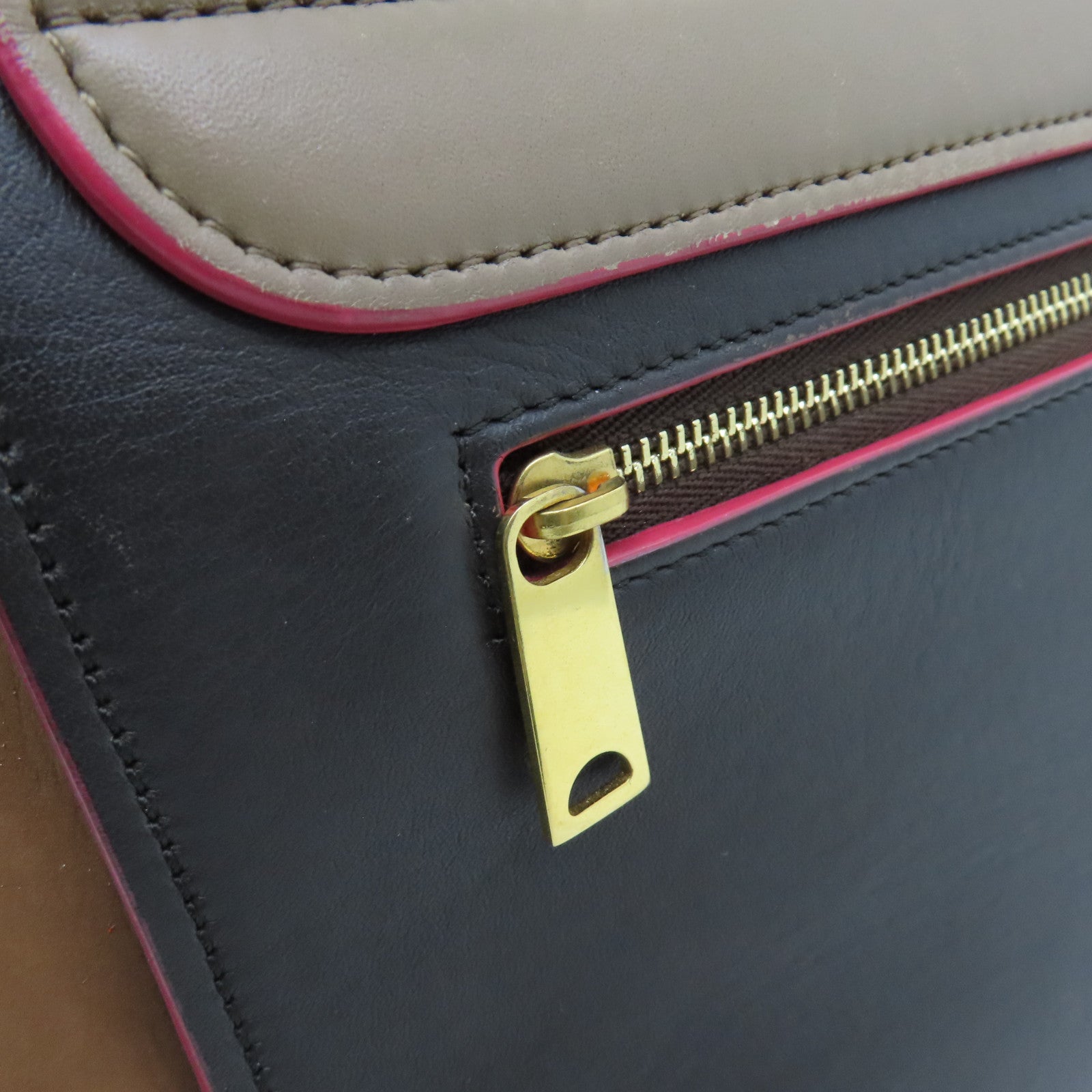 CELINE 牛皮皮革Trapeze金扣肩背袋啡色