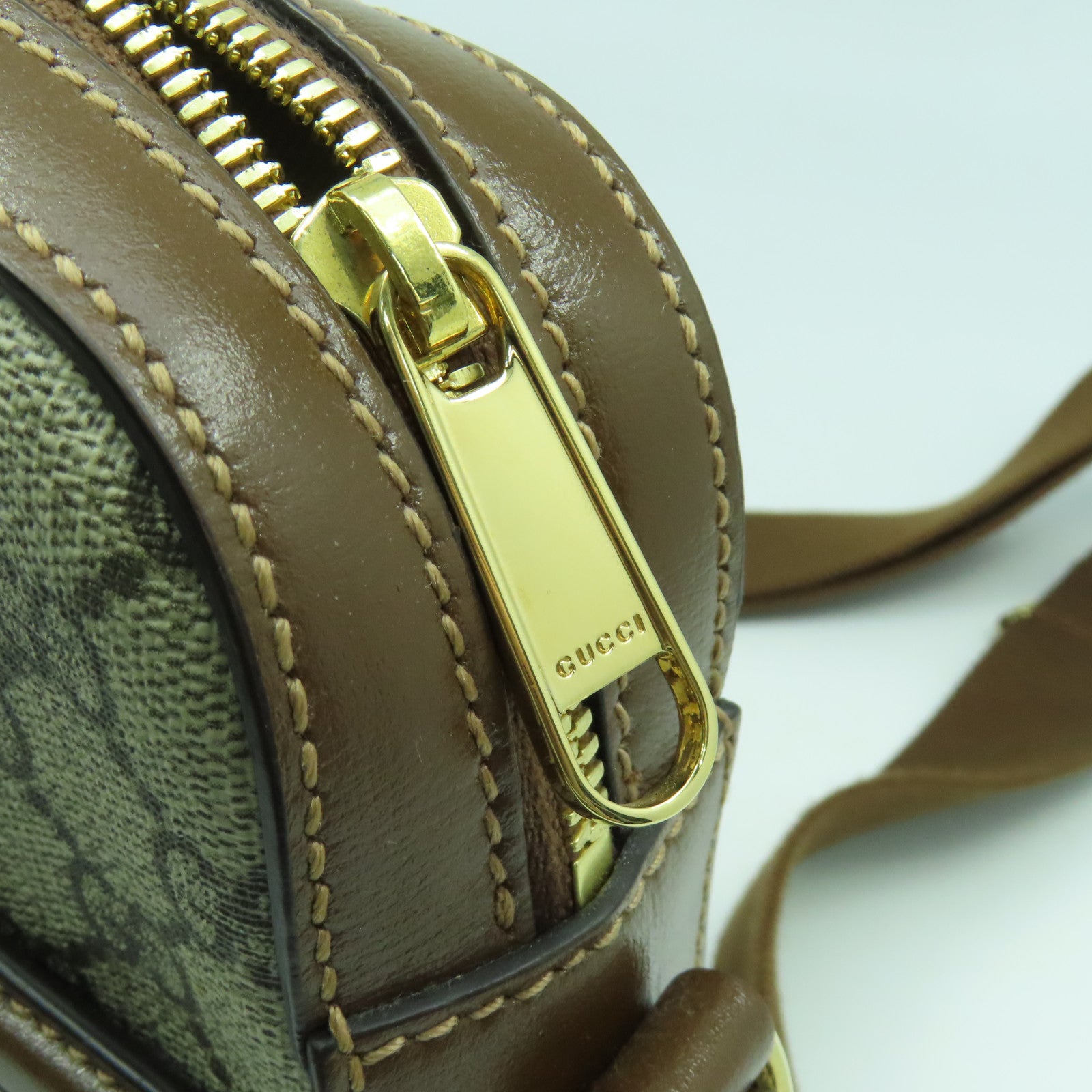 GUCCI 塗層帆布Interlocking G Bag金扣肩背袋啡色