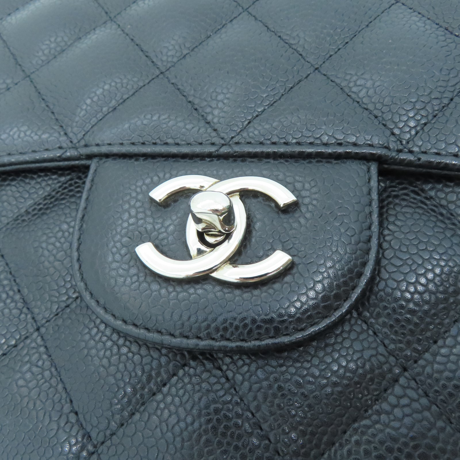 CHANEL 菱格Caviar皮革Chain Shoulder銀扣鏈帶肩背袋黑色