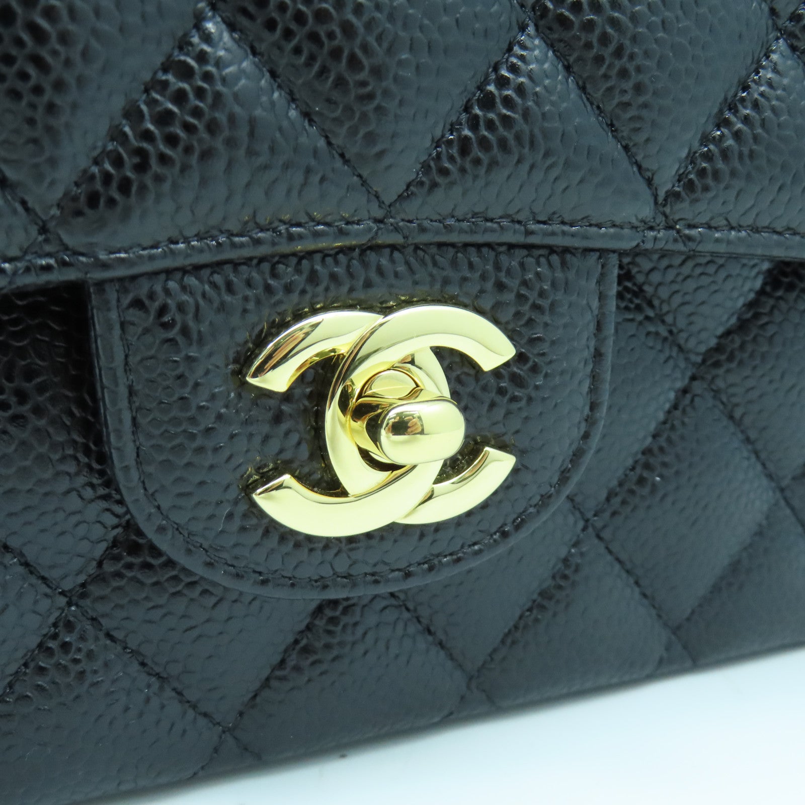 CHANEL 菱格Caviar皮革Classic 25金扣鏈帶肩背袋黑色