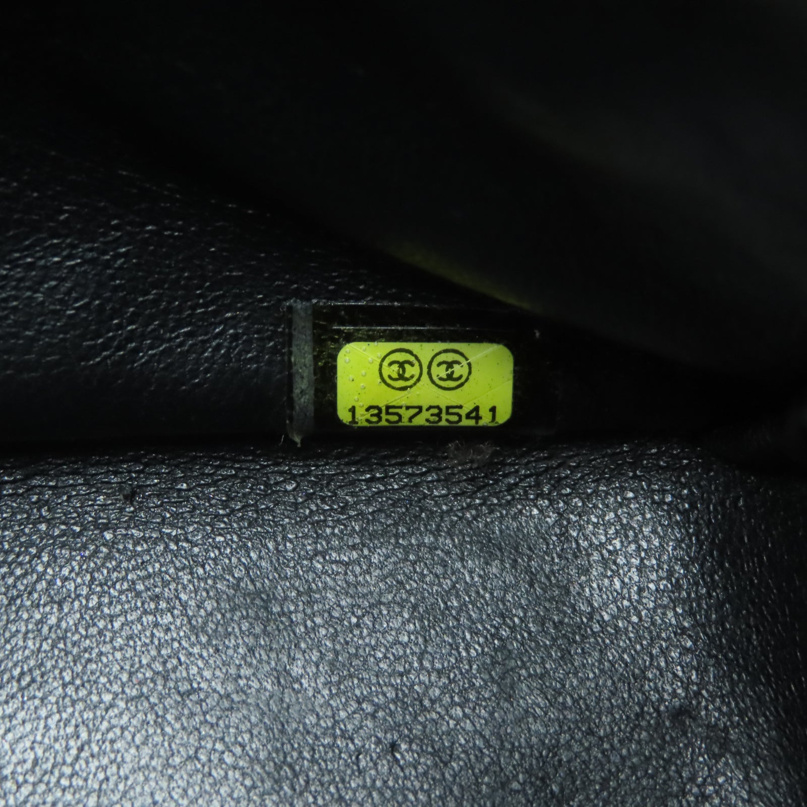 CHANEL 菱格Caviar皮革Chain Shoulder銀扣鏈帶肩背袋黑色