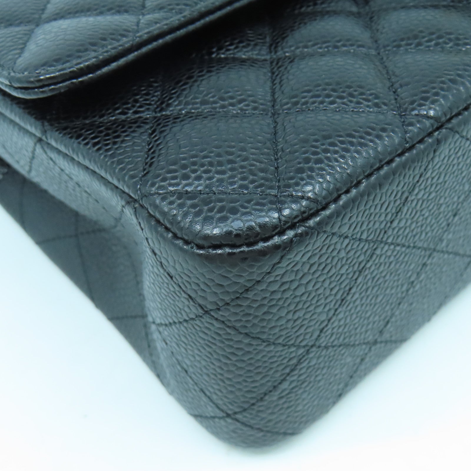 CHANEL 菱格Caviar皮革Classic 25金扣鏈帶肩背袋黑色