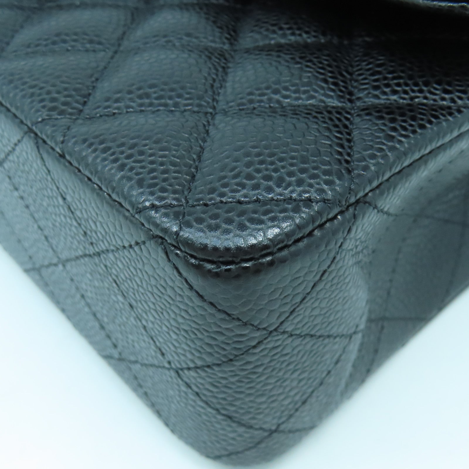 CHANEL 菱格Caviar皮革Classic 25金扣鏈帶肩背袋黑色