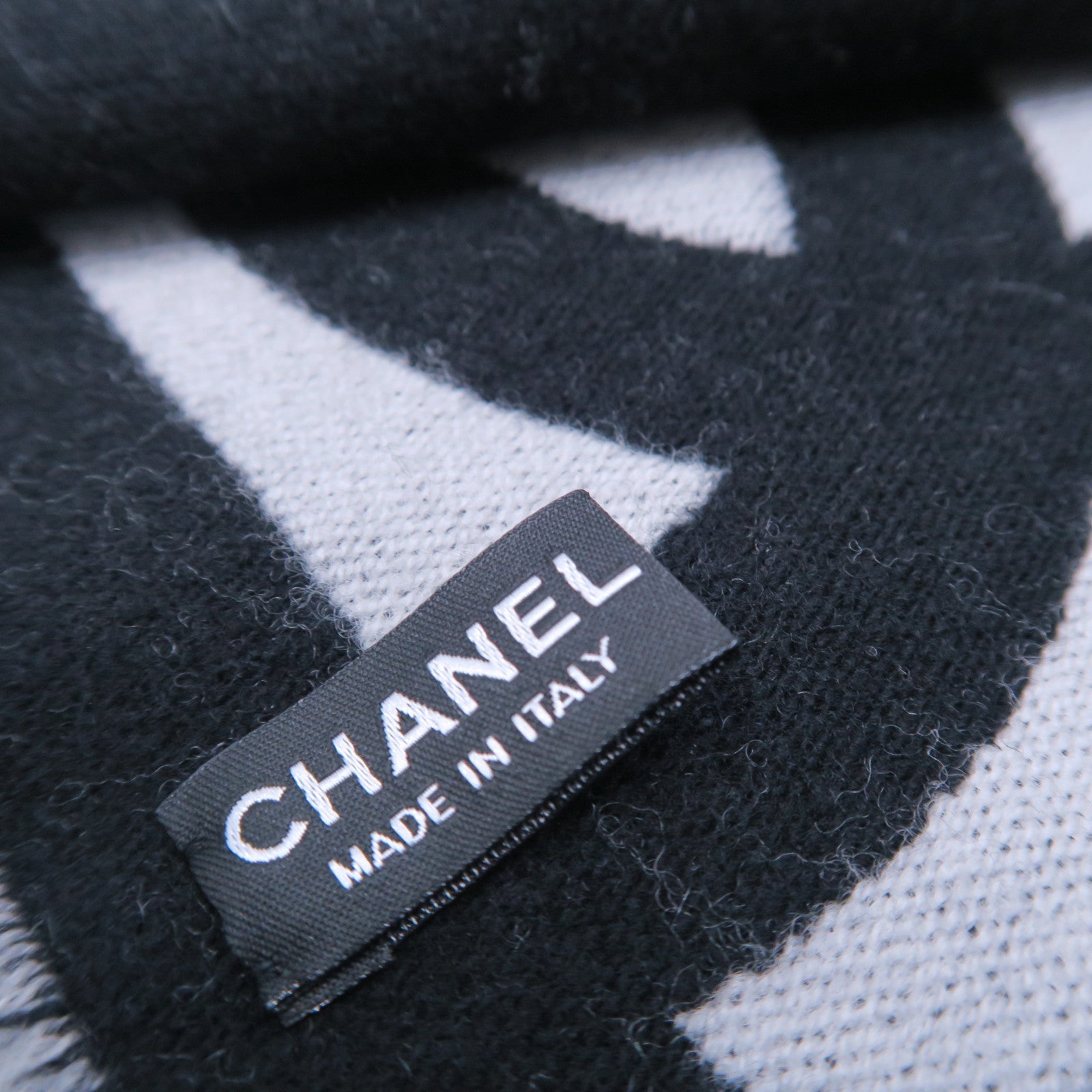 CHANEL 羊毛Scarf圍巾黑色/白色