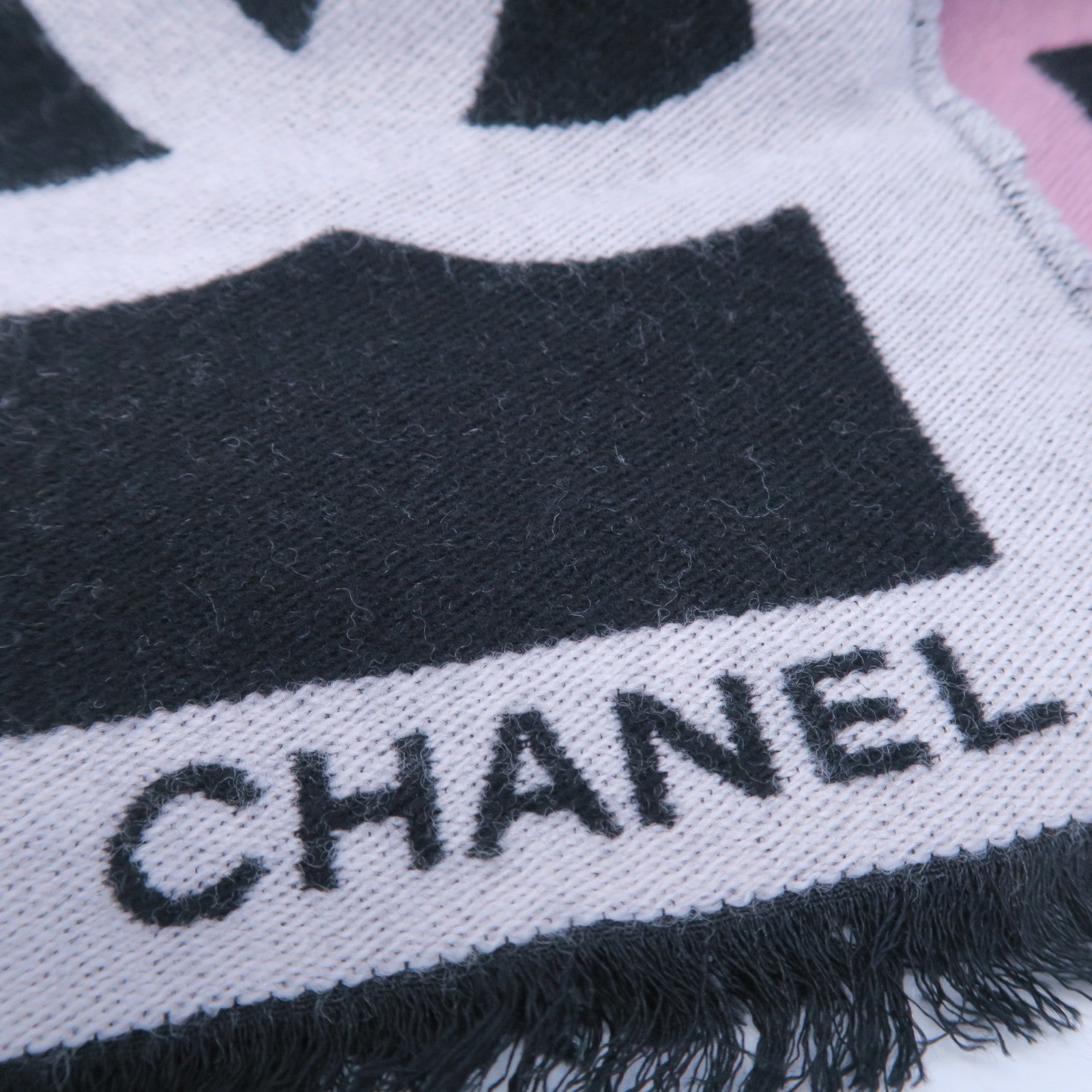 CHANEL 羊毛Scarf圍巾黑色/白色