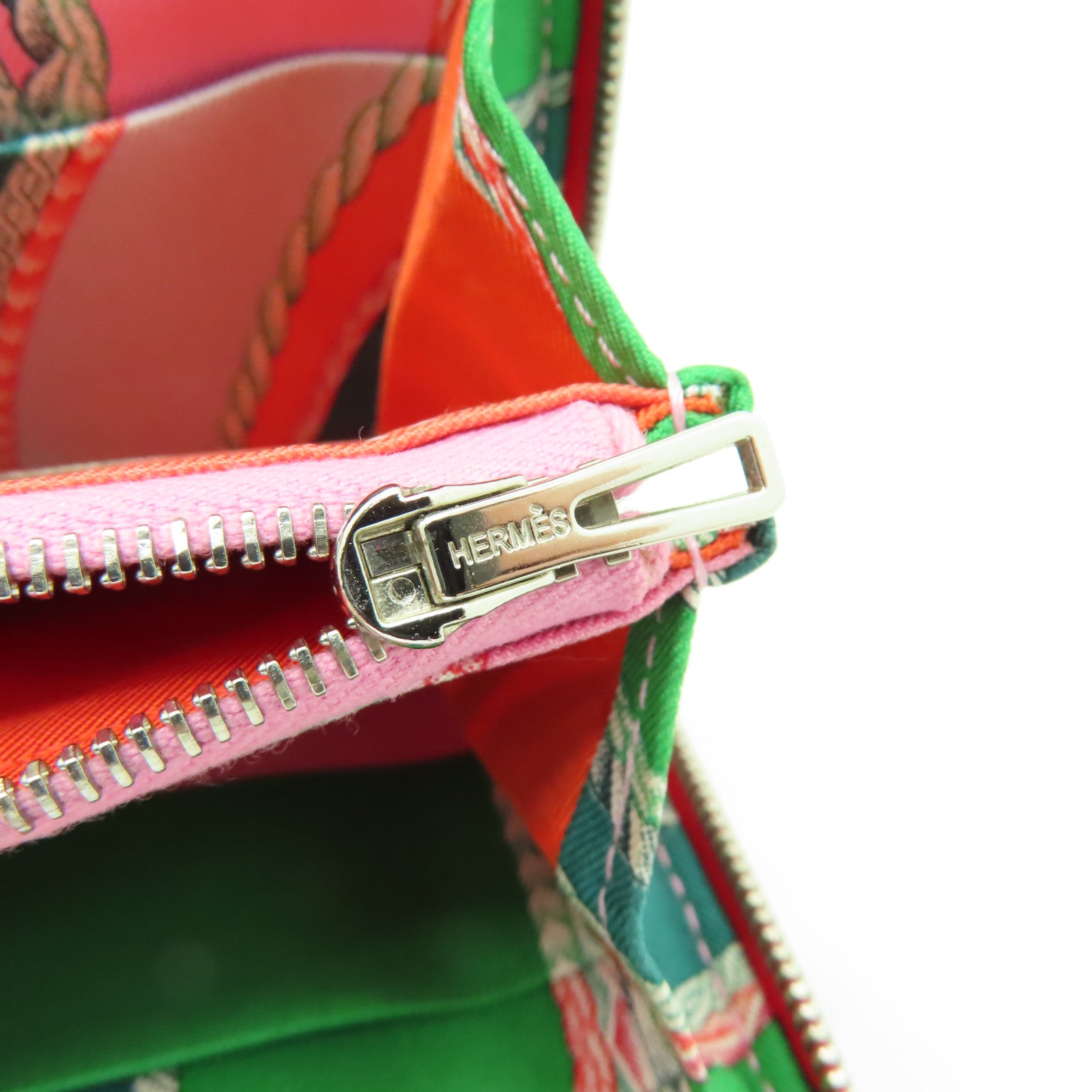 HERMES Clemence皮革Silk in Wallet銀扣錢包牡丹紅色
