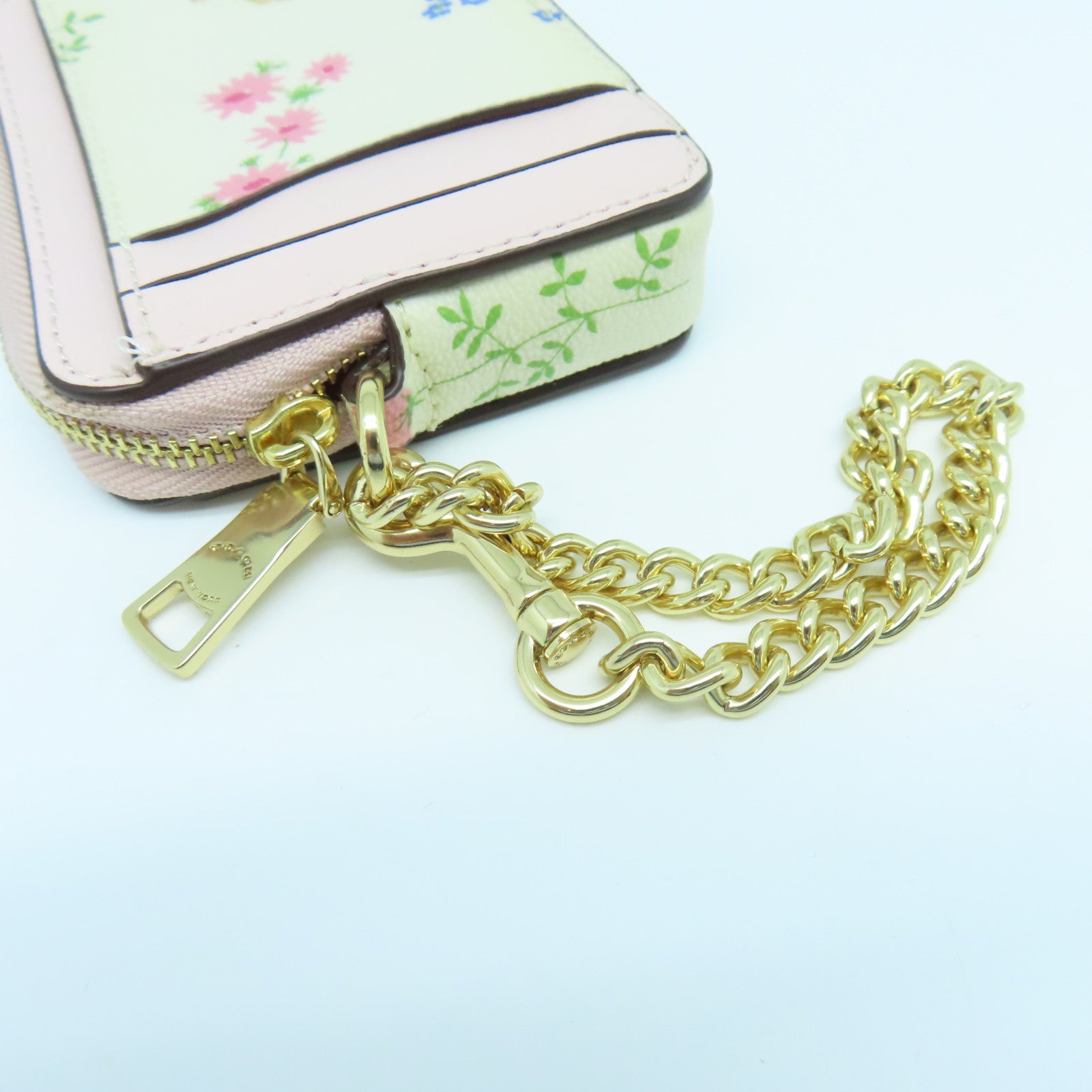 COACH Leather Card Case Gold Buckle White/Pink