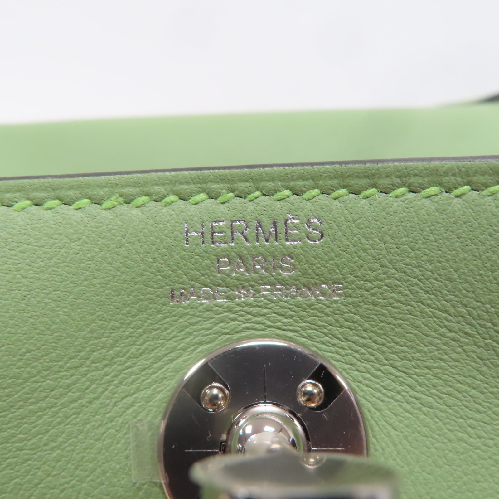 HERMES Swift皮革Mini Lindy銀扣肩背袋牛油果綠色