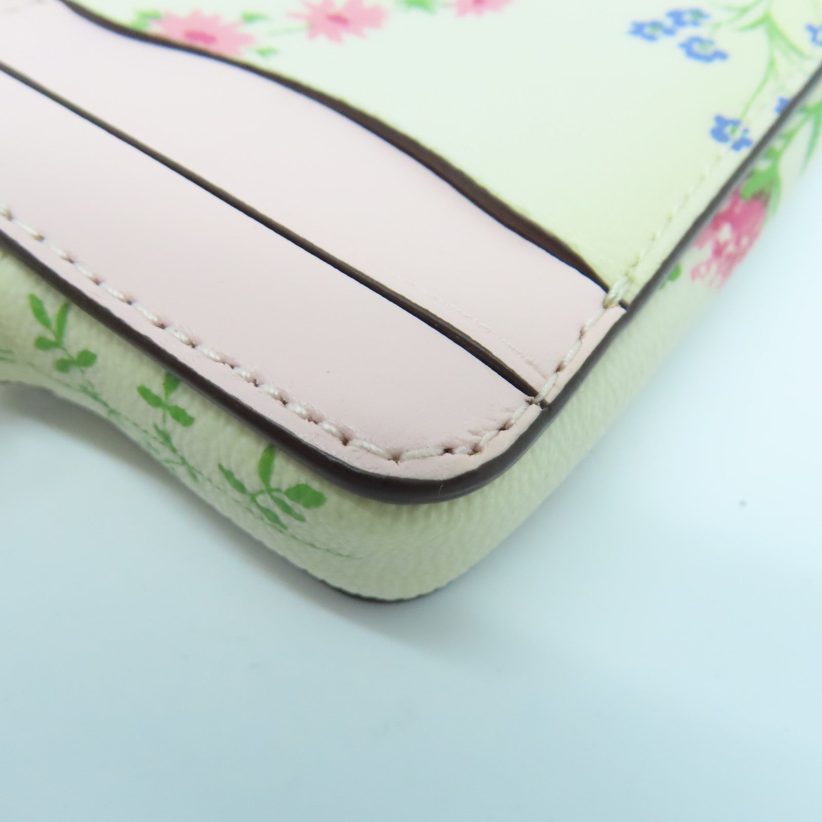 COACH Leather Card Case Gold Buckle White/Pink