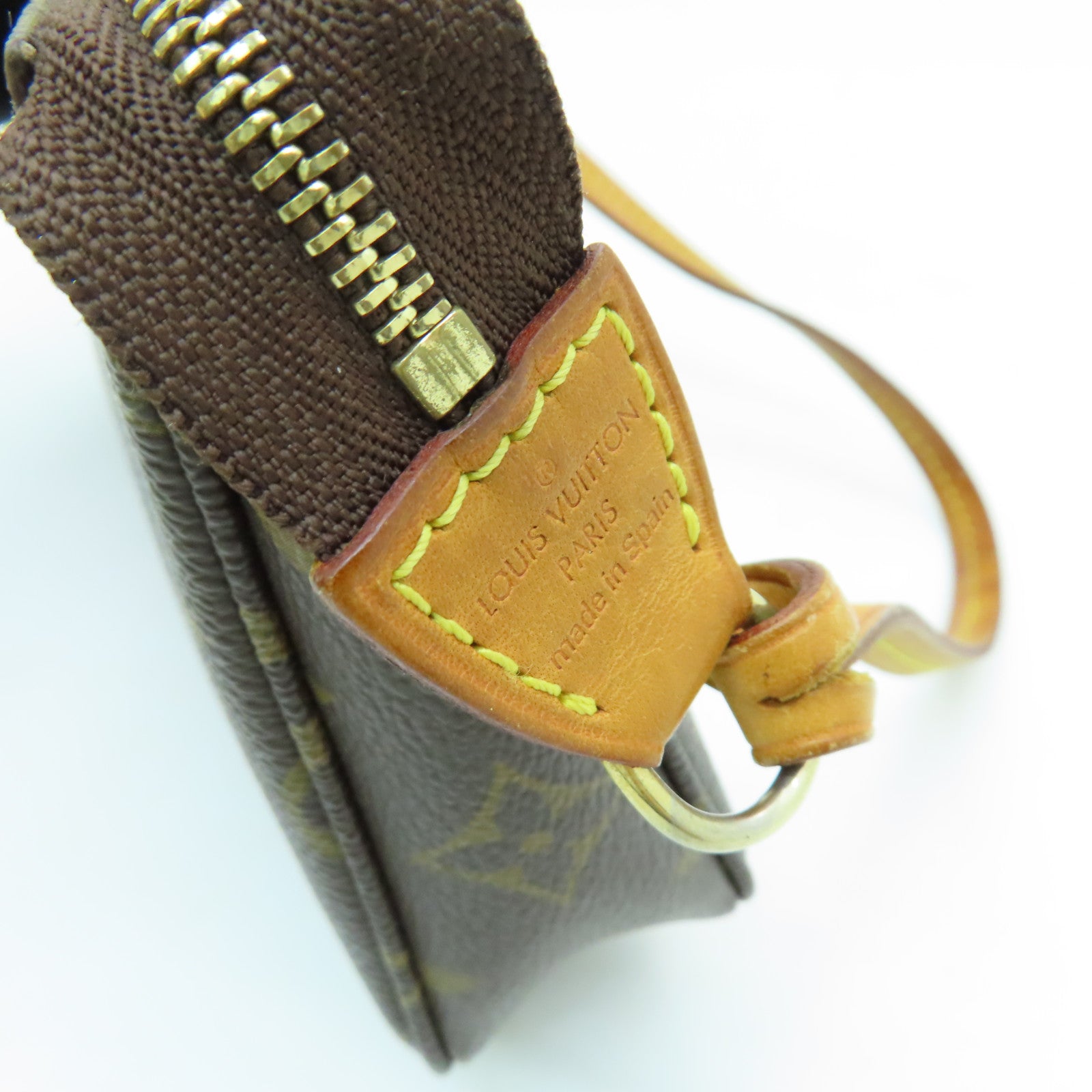 LOUIS VUITTON Monogram Pochette Accessories金扣手挽袋啡色