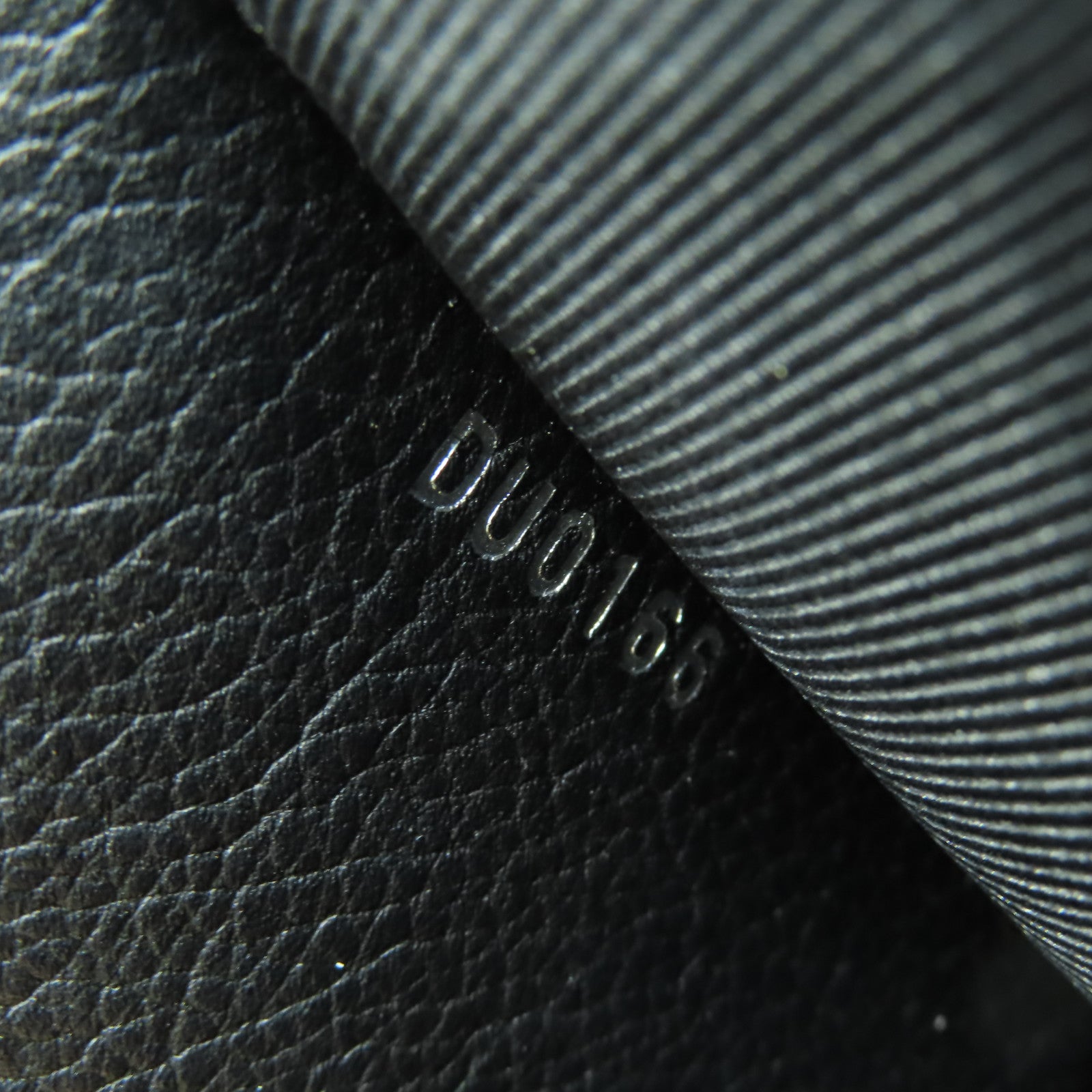 LOUIS VUITTON 牛皮皮革Lockme II BB銀扣手挽肩背兩用袋Noir黑色