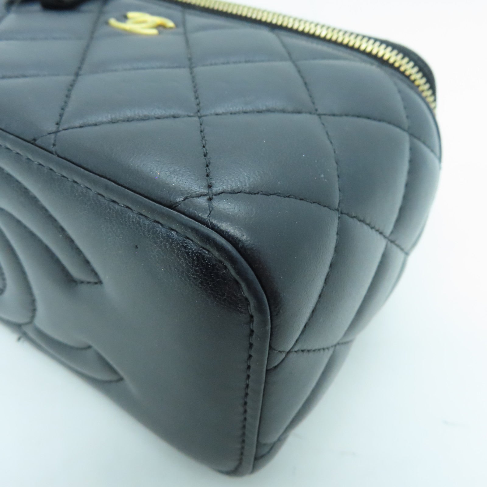 CHANEL rhombic sheepskin leather Chain Shoulder Bag gold buckle chain shoulder bag black