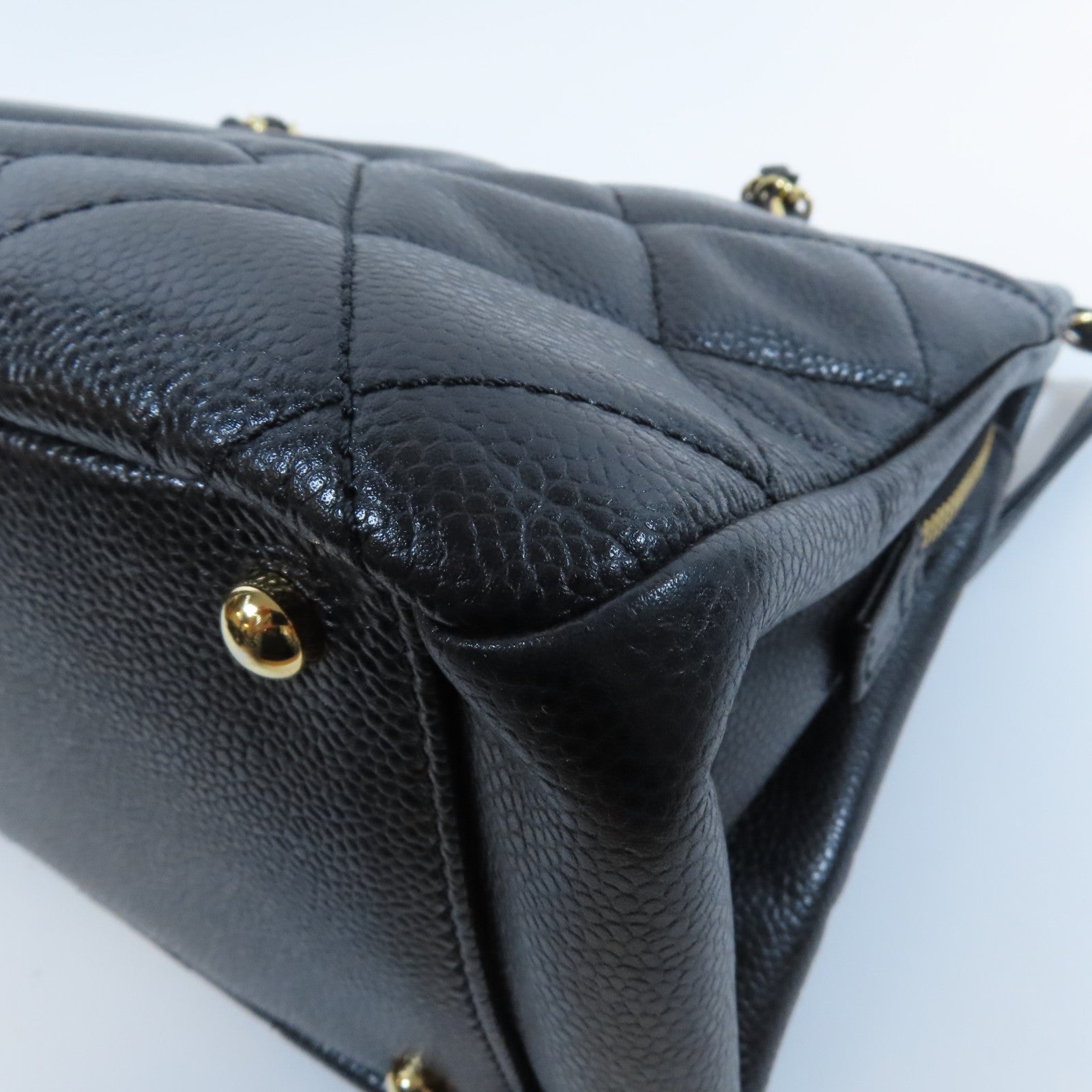 CHANEL 菱格Caviar皮革Chain Tote金扣鏈帶肩背袋黑色