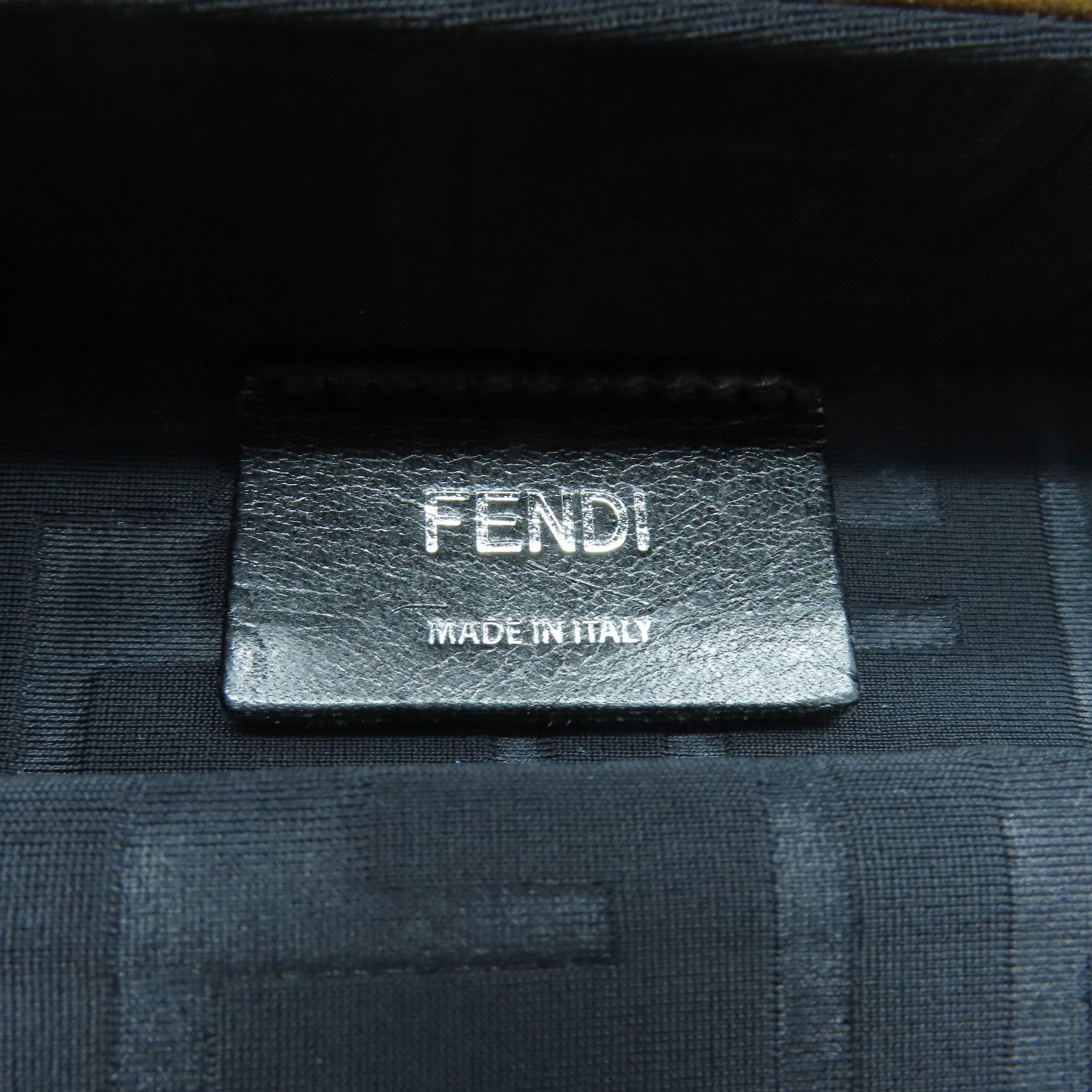 FENDI 牛皮皮革Baguette Trunk Mini Bag银扣肩背袋肩背袋啡色