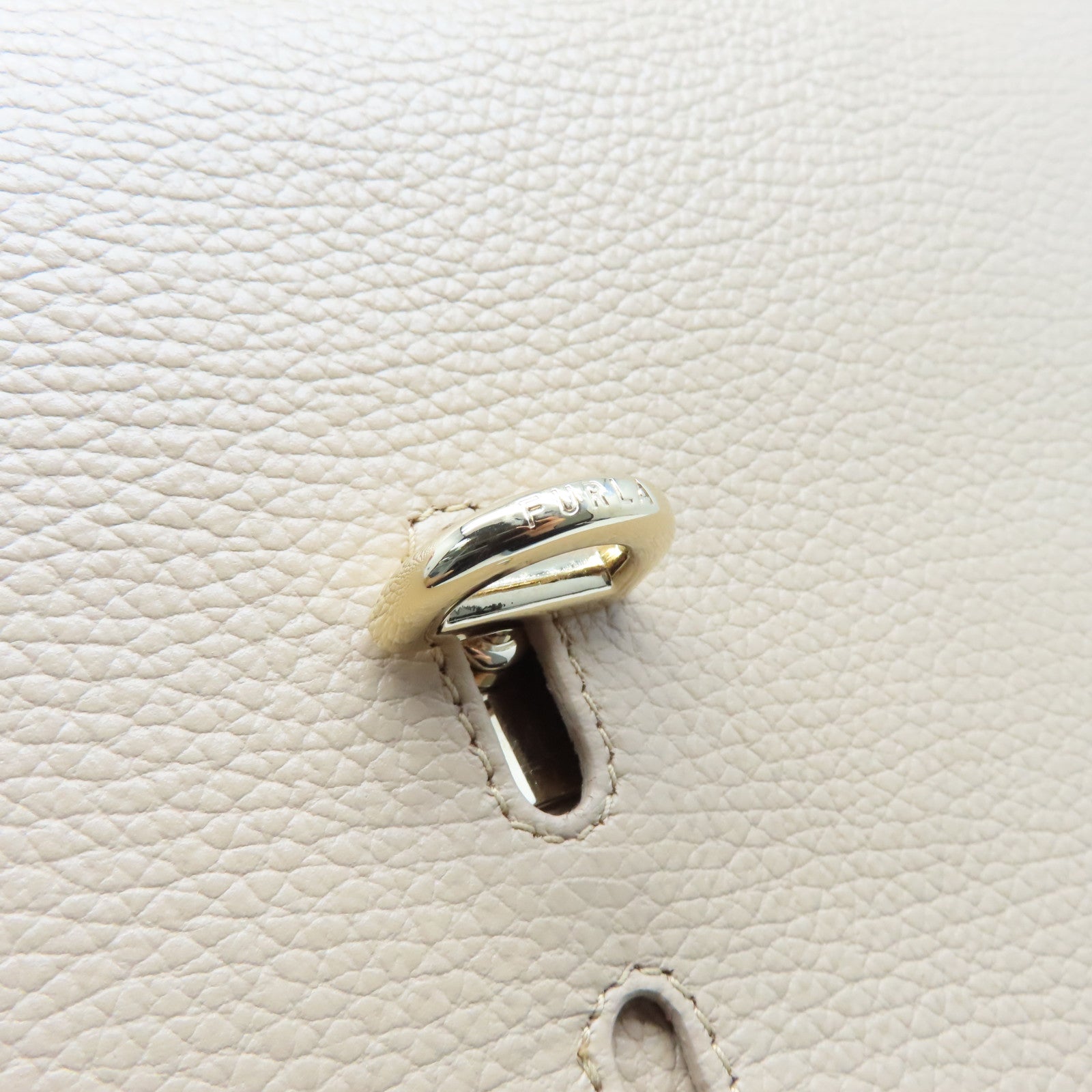 Furla 【激減優惠】牛皮皮革Shoulder Bag金扣肩背袋淺褐色