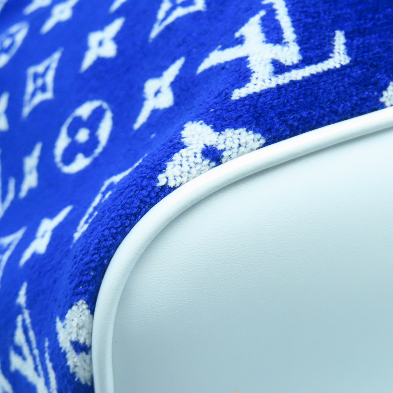 LOUIS VUITTON Jacquard Canvas/Leather Neverfull MM Gold Buckle Handle Bag White/Blue