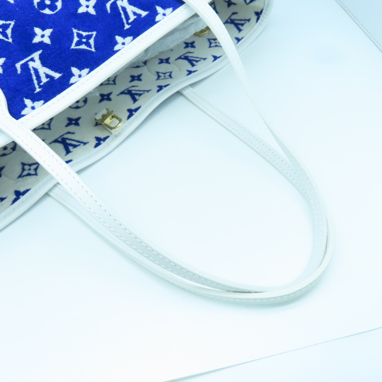 LOUIS VUITTON Jacquard Canvas/Leather Neverfull MM Gold Buckle Handle Bag White/Blue