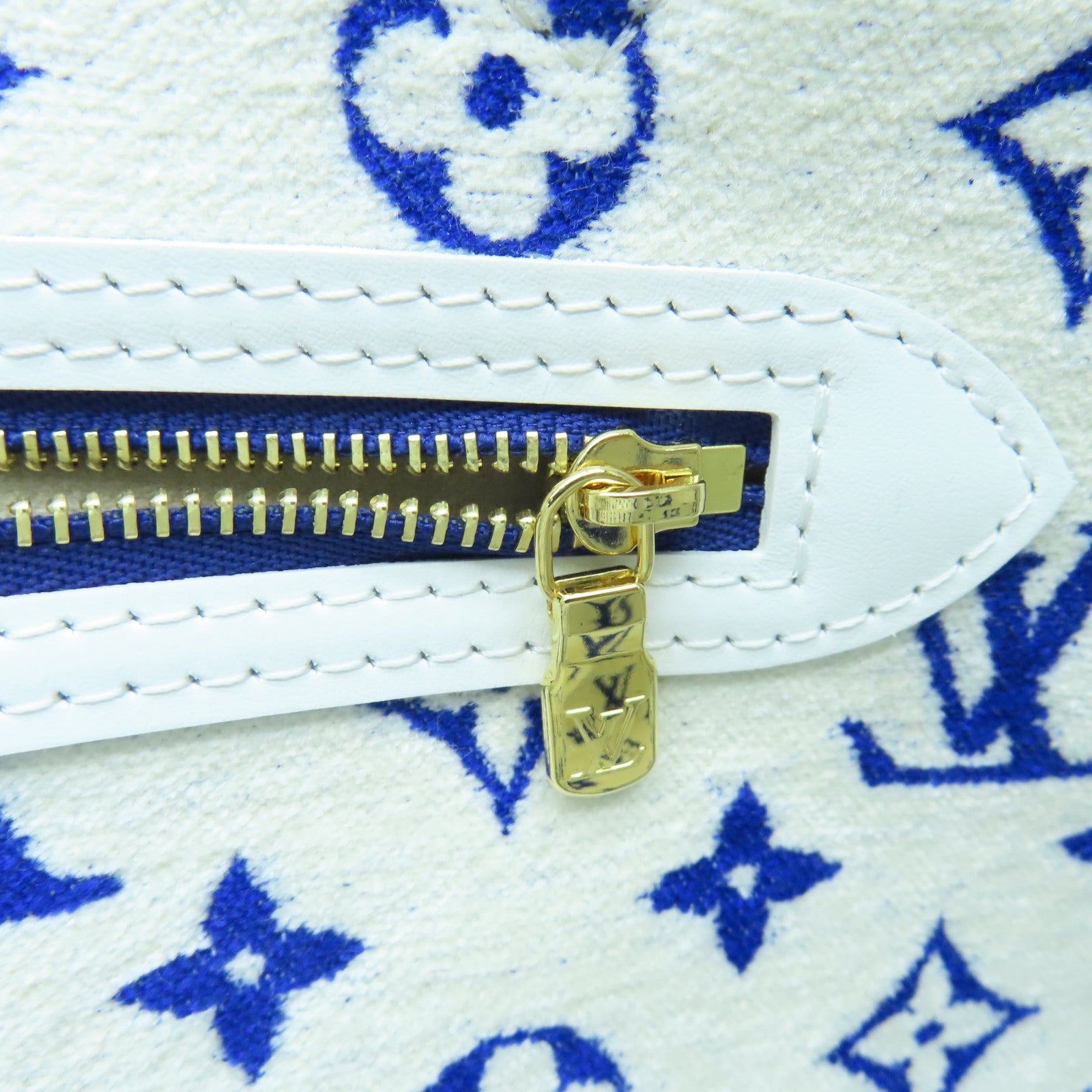 LOUIS VUITTON Jacquard Canvas/Leather Neverfull MM Gold Buckle Handle Bag White/Blue