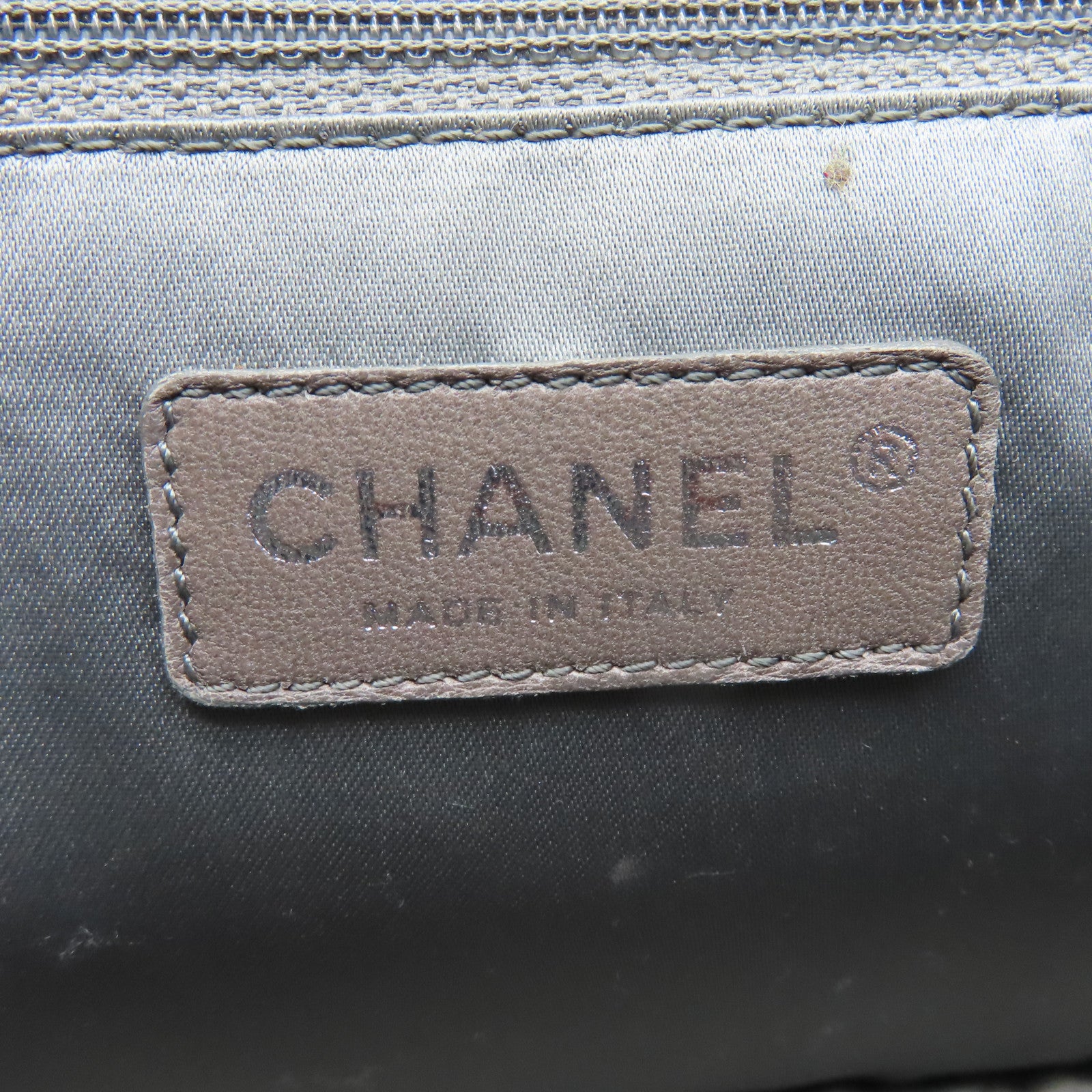 CHANEL 菱格牛皮皮革Chain Shoulder銀扣肩背袋銀色