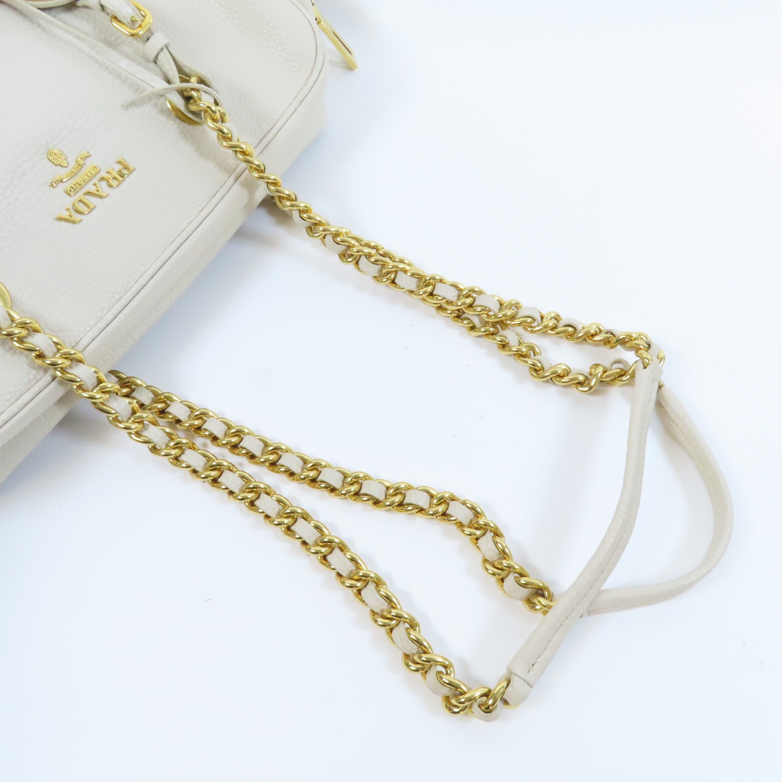 PRADA 牛皮皮革Shoulder Bag金扣鏈帶肩背袋米色
