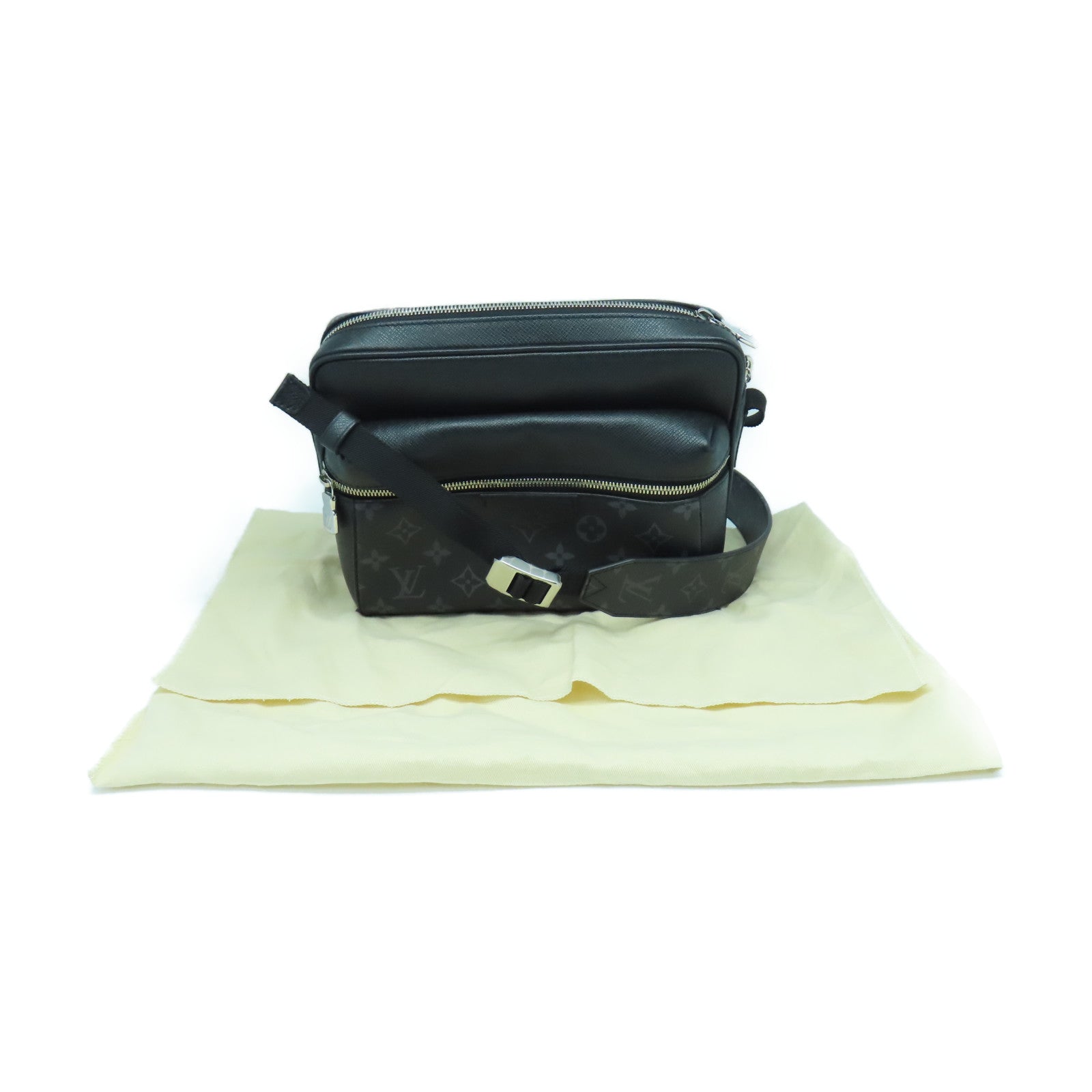 LOUIS VUITTON Monogram Graphite Outdoor Silver Buckle Shoulder Bag Black