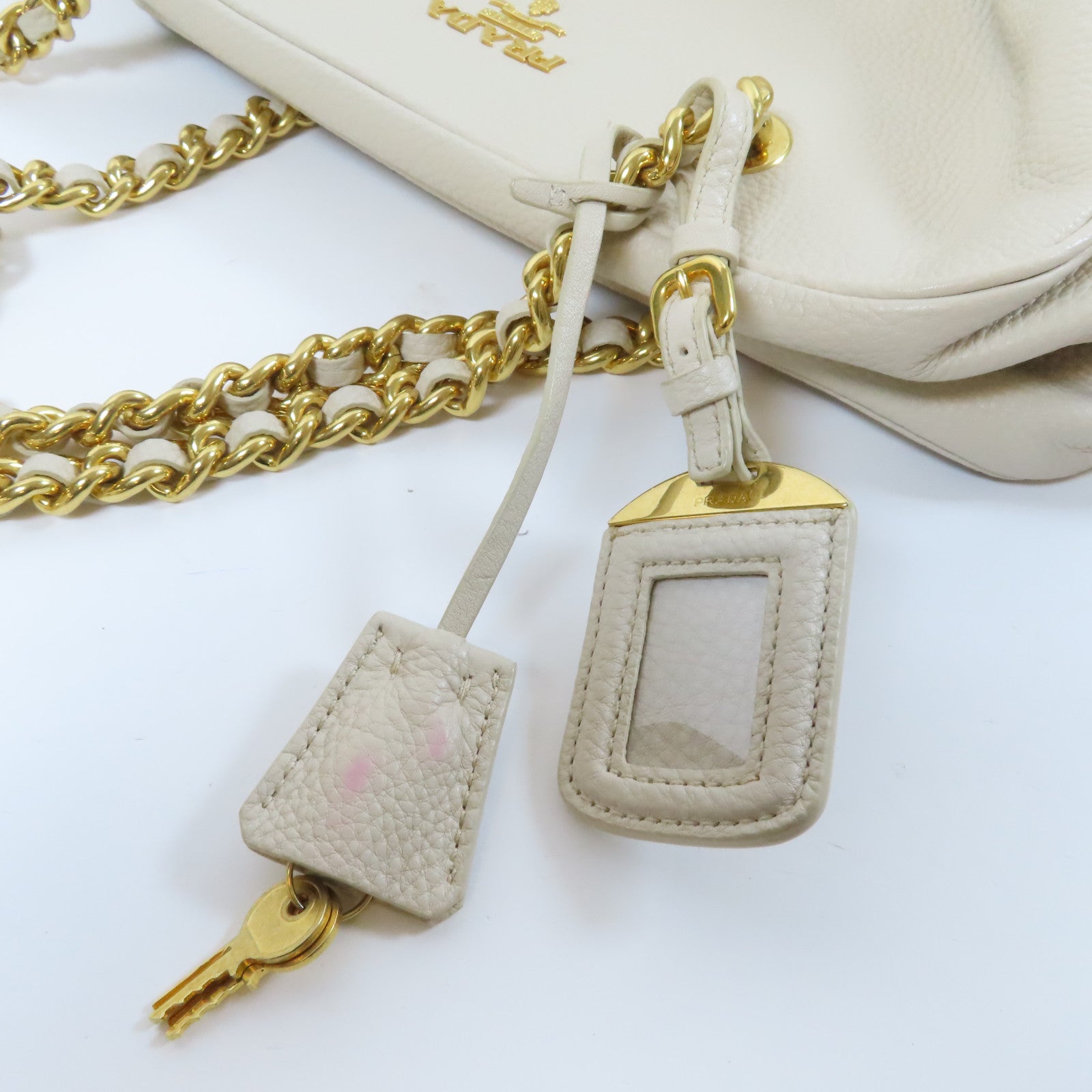 PRADA 牛皮皮革Shoulder Bag金扣鏈帶肩背袋米色
