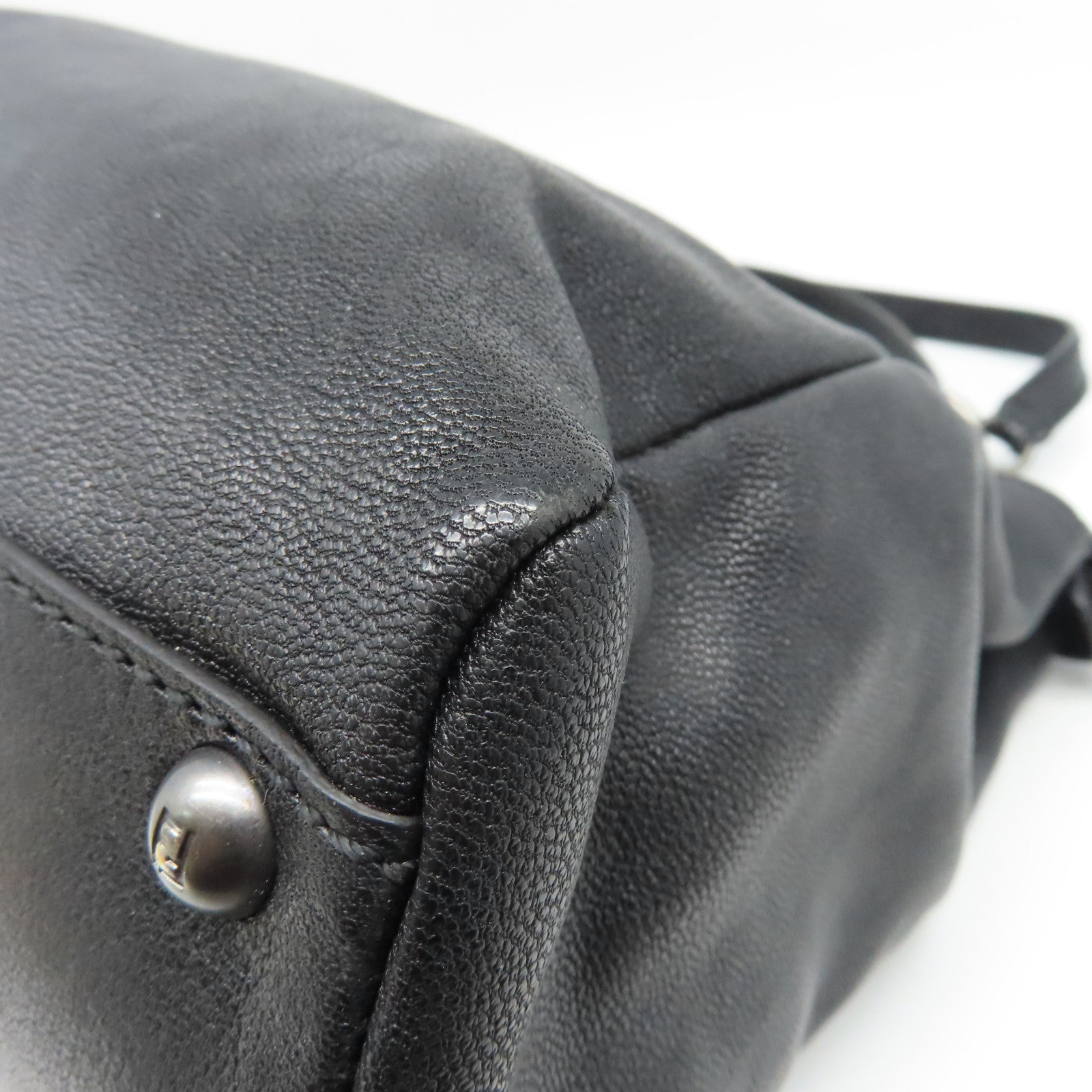 FENDI 牛皮皮革Peekaboo金扣肩背袋黑色